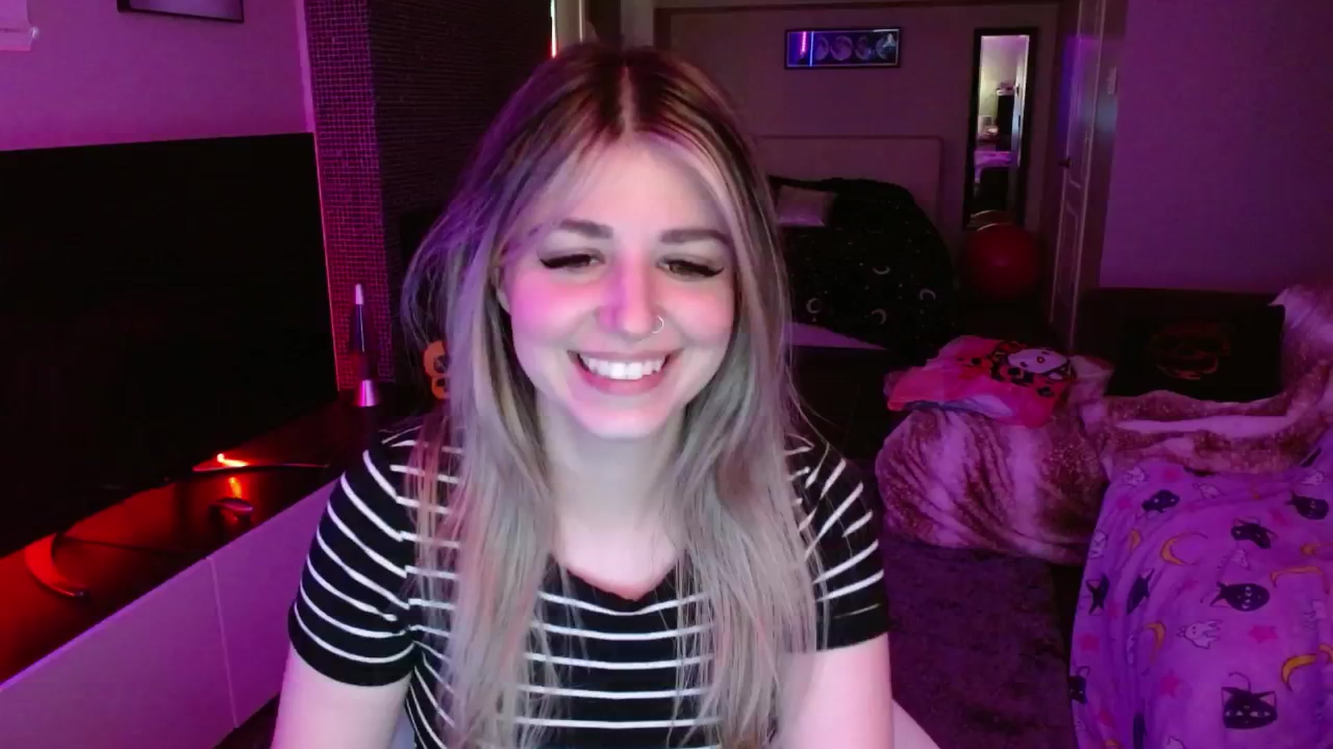 Gallery image thumbnail from Serafina's myfreecams stream on, 08/07/2024, 03:52 image 3 of 20