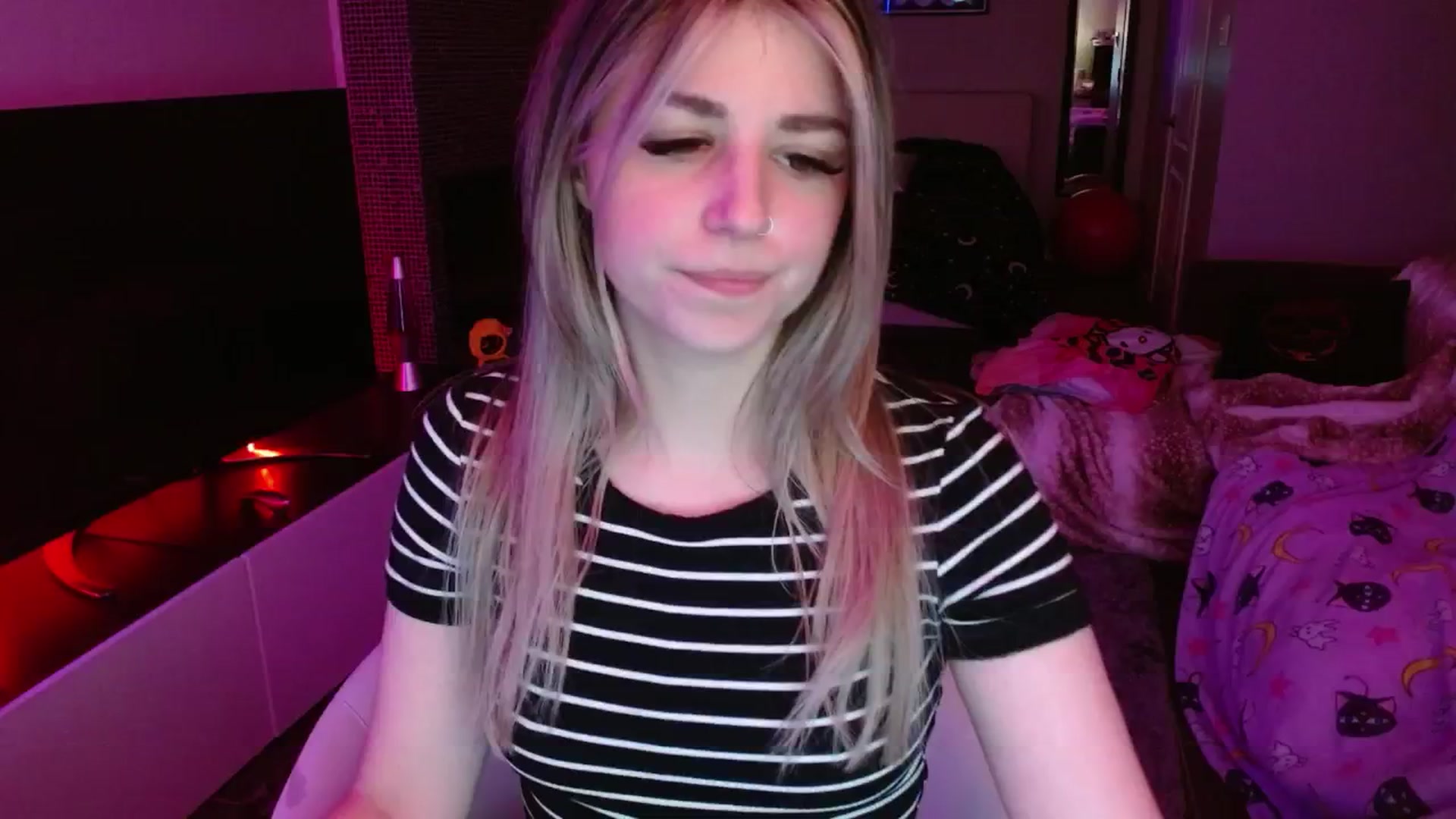 Gallery image thumbnail from Serafina's myfreecams stream on, 08/07/2024, 04:15 image 3 of 20