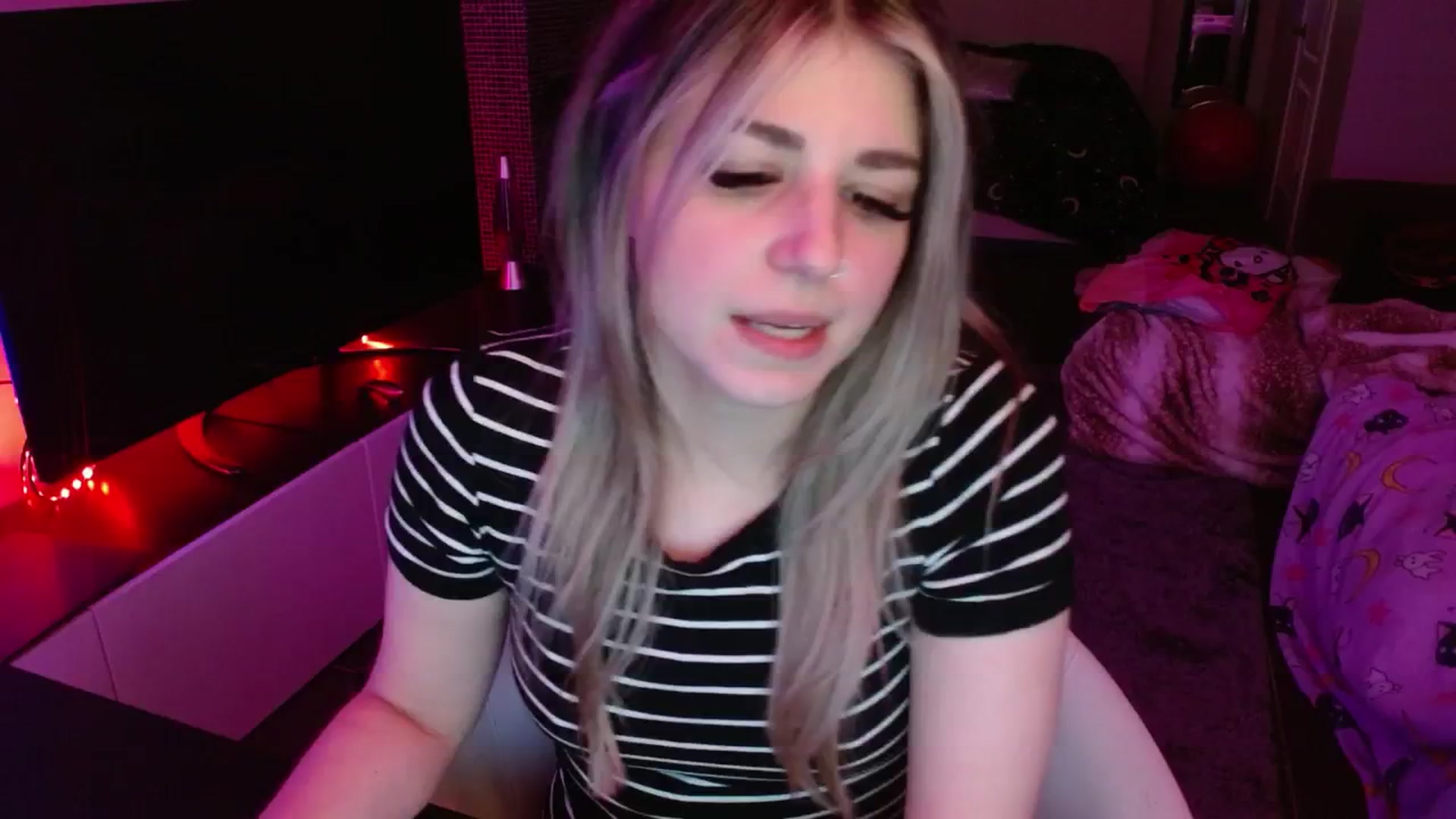 Gallery image thumbnail from Serafina's myfreecams stream on, 08/07/2024, 04:15 image 19 of 20