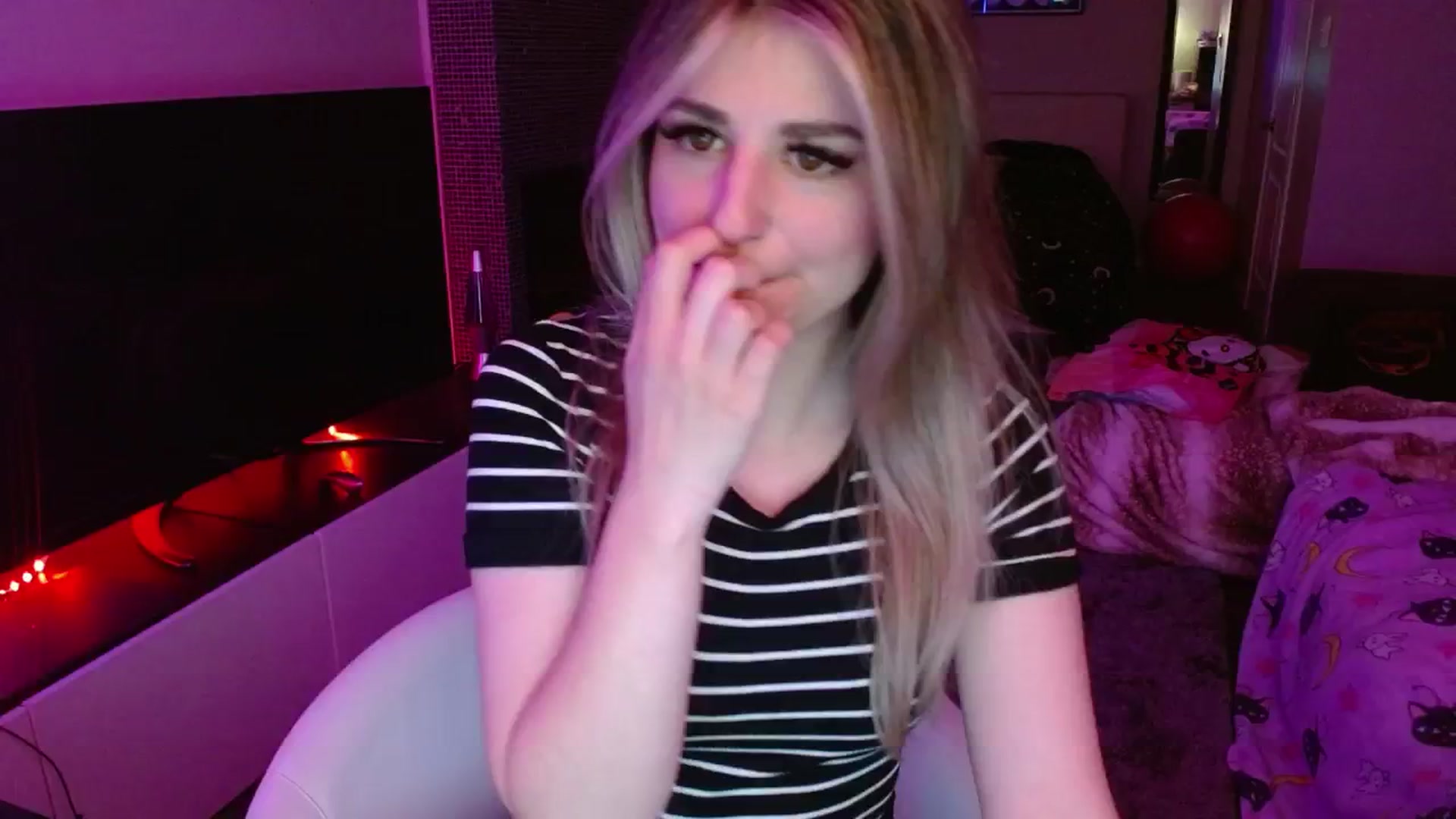 Gallery image thumbnail from Serafina's myfreecams stream on, 08/07/2024, 05:43 image 1 of 20