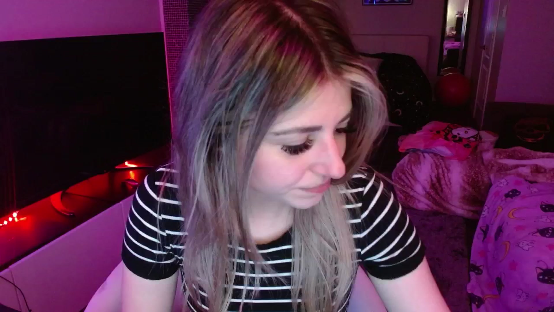 Gallery image thumbnail from Serafina's myfreecams stream on, 08/07/2024, 05:43 image 10 of 20
