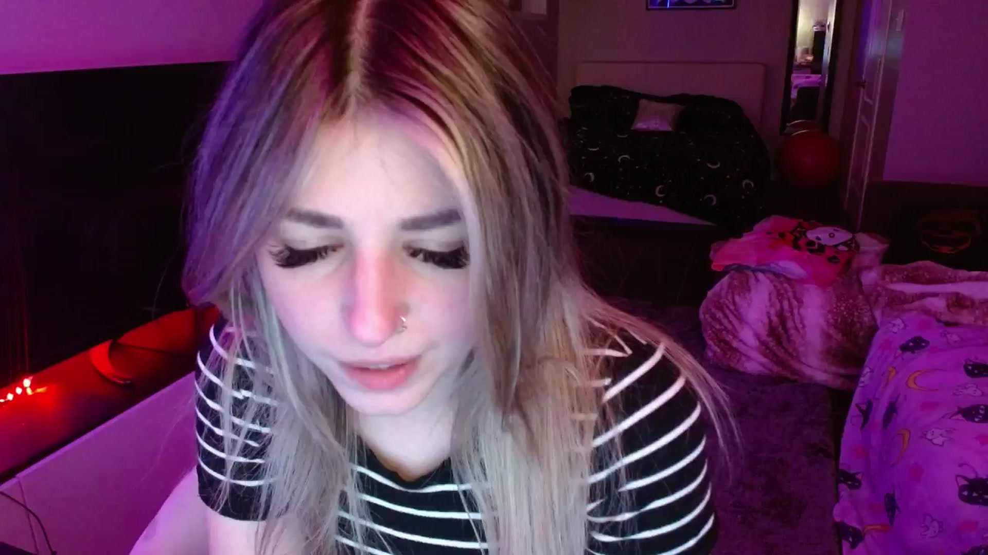 Gallery image thumbnail from Serafina's myfreecams stream on, 08/07/2024, 05:43 image 4 of 20