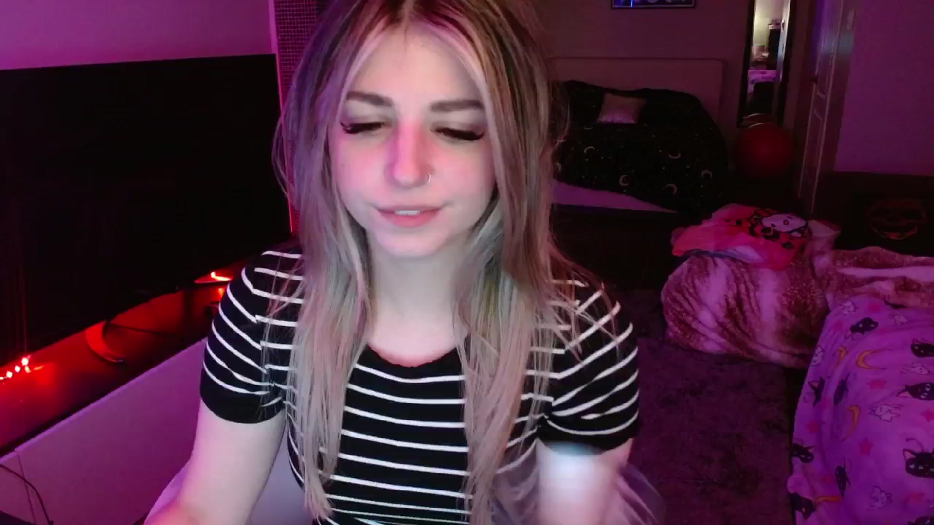 Gallery image thumbnail from Serafina's myfreecams stream on, 08/07/2024, 05:43 image 8 of 20