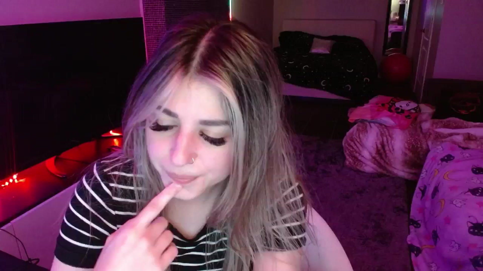 Gallery image thumbnail from Serafina's myfreecams stream on, 08/07/2024, 05:43 image 18 of 20