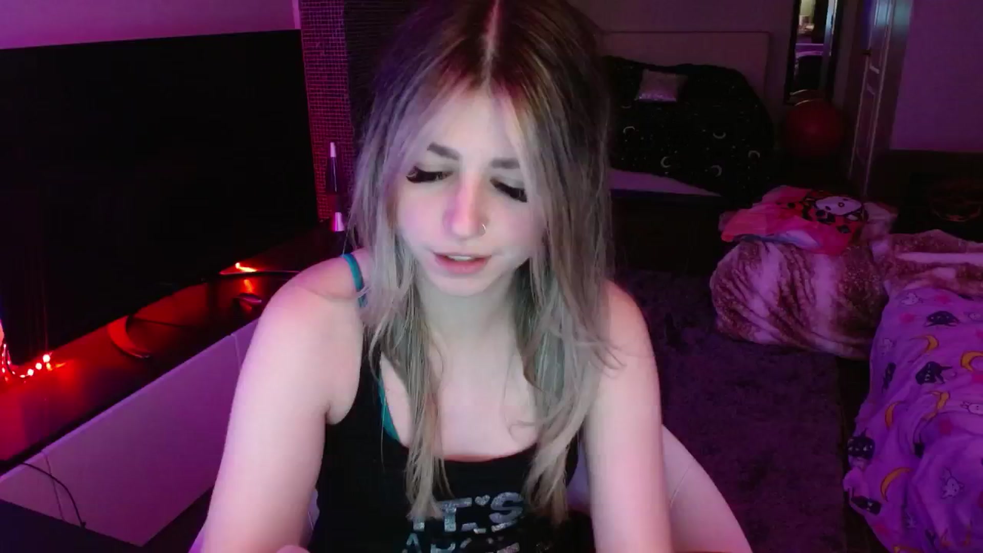 Gallery image thumbnail from Serafina's myfreecams stream on, 08/08/2024, 04:02 image 10 of 20