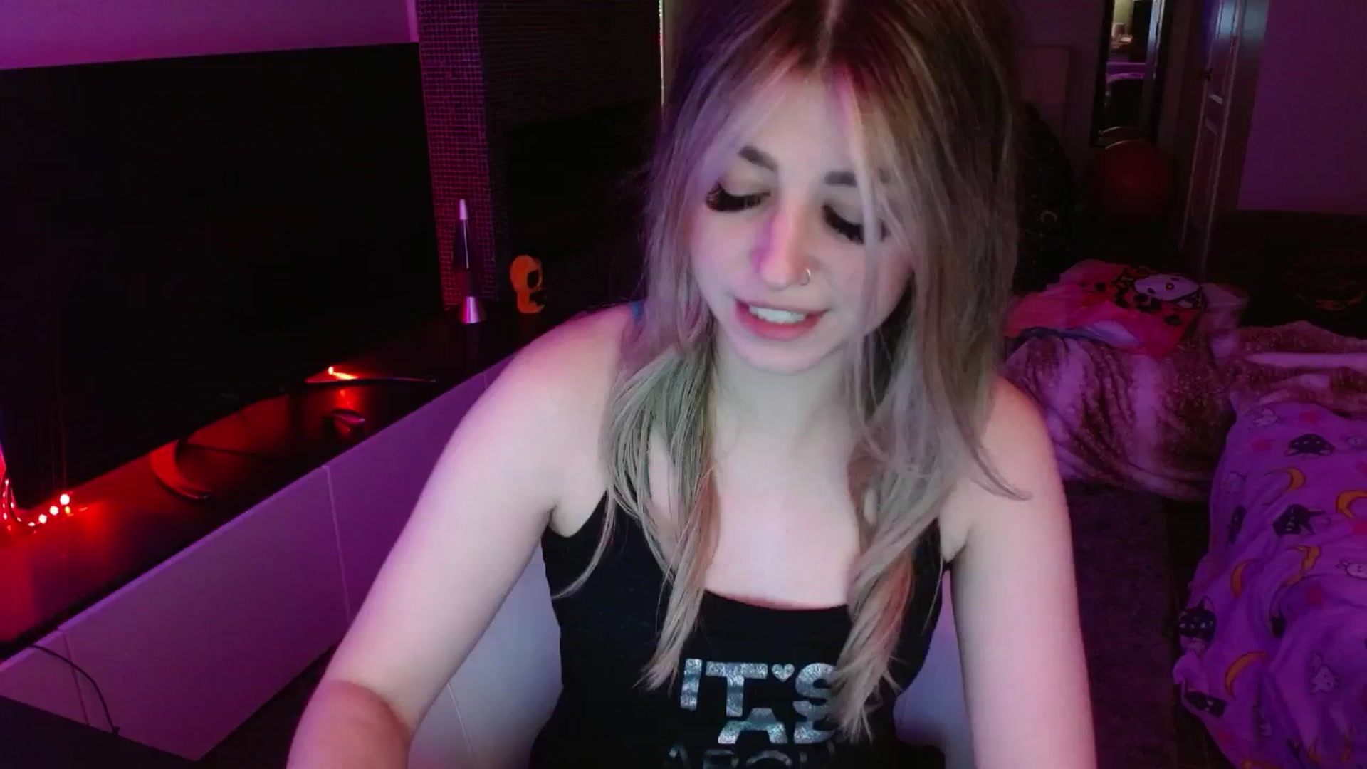 Gallery image thumbnail from Serafina's myfreecams stream on, 08/08/2024, 04:02 image 2 of 20
