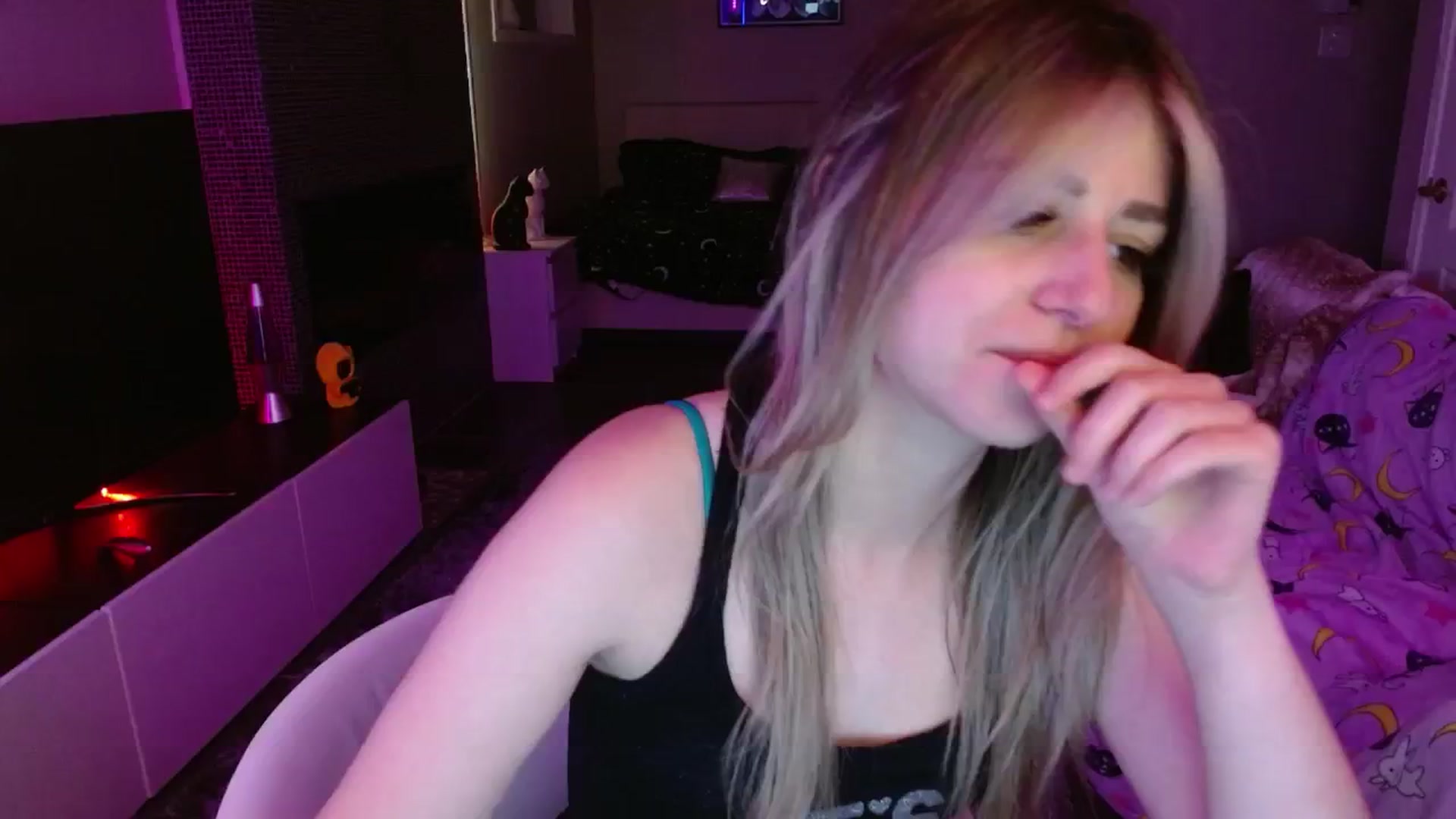 Gallery image thumbnail from Serafina's myfreecams stream on, 08/08/2024, 05:37 image 1 of 20