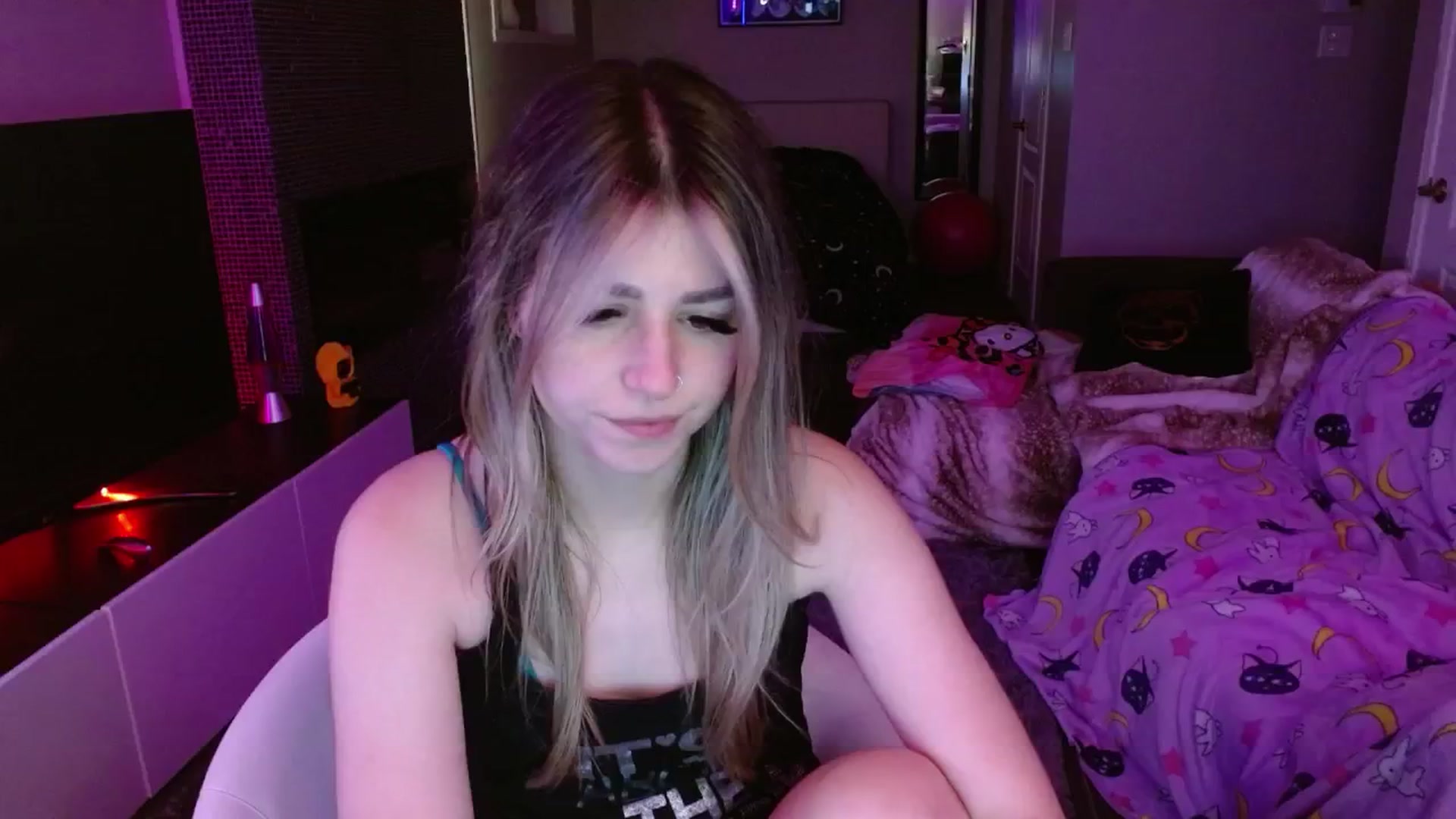 Gallery image thumbnail from Serafina's myfreecams stream on, 08/08/2024, 05:37 image 4 of 20