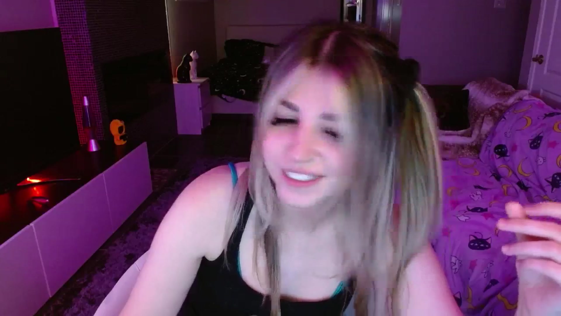 Gallery image thumbnail from Serafina's myfreecams stream on, 08/08/2024, 05:37 image 19 of 20