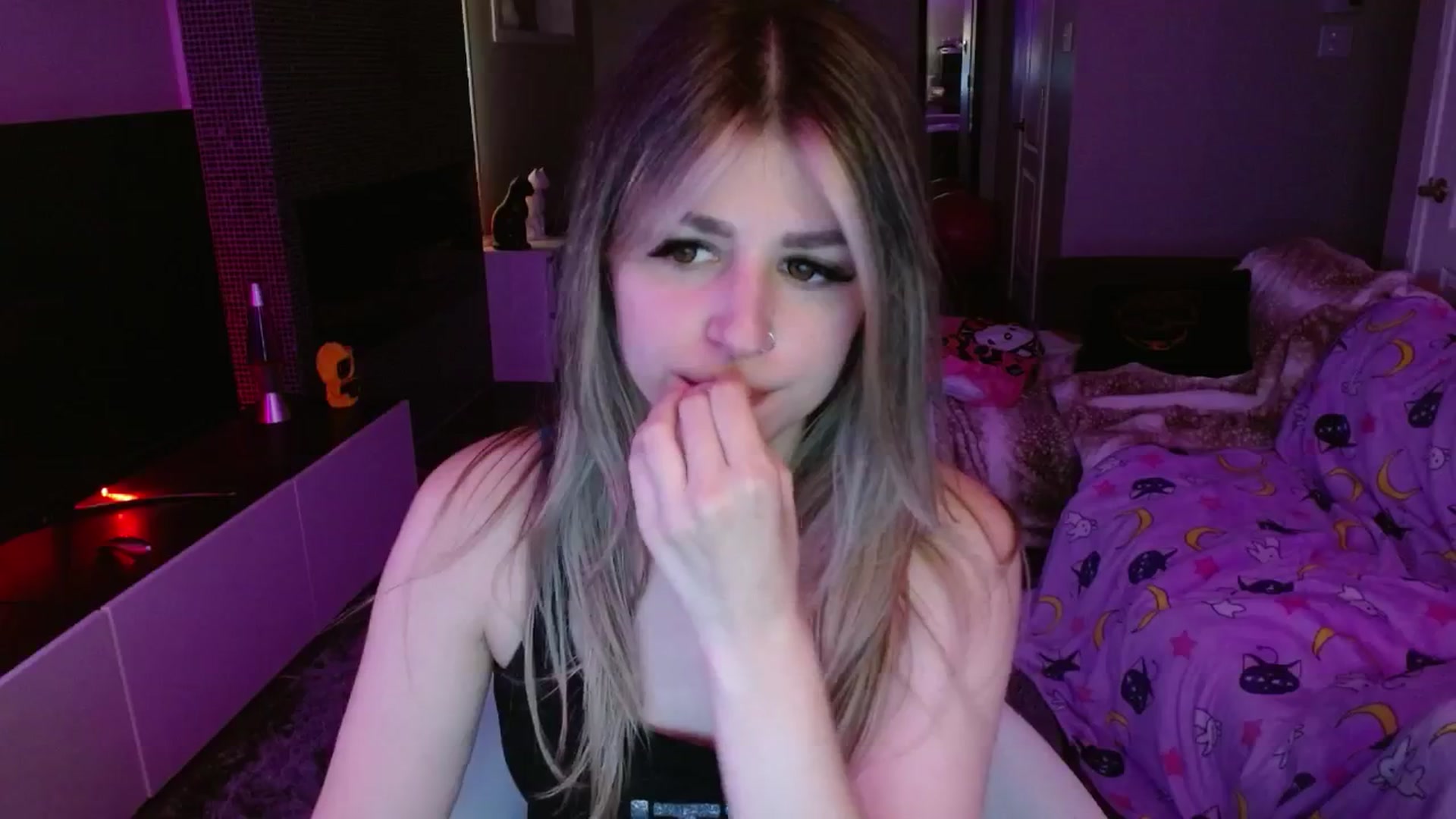 Gallery image thumbnail from Serafina's myfreecams stream on, 08/08/2024, 05:37 image 7 of 20