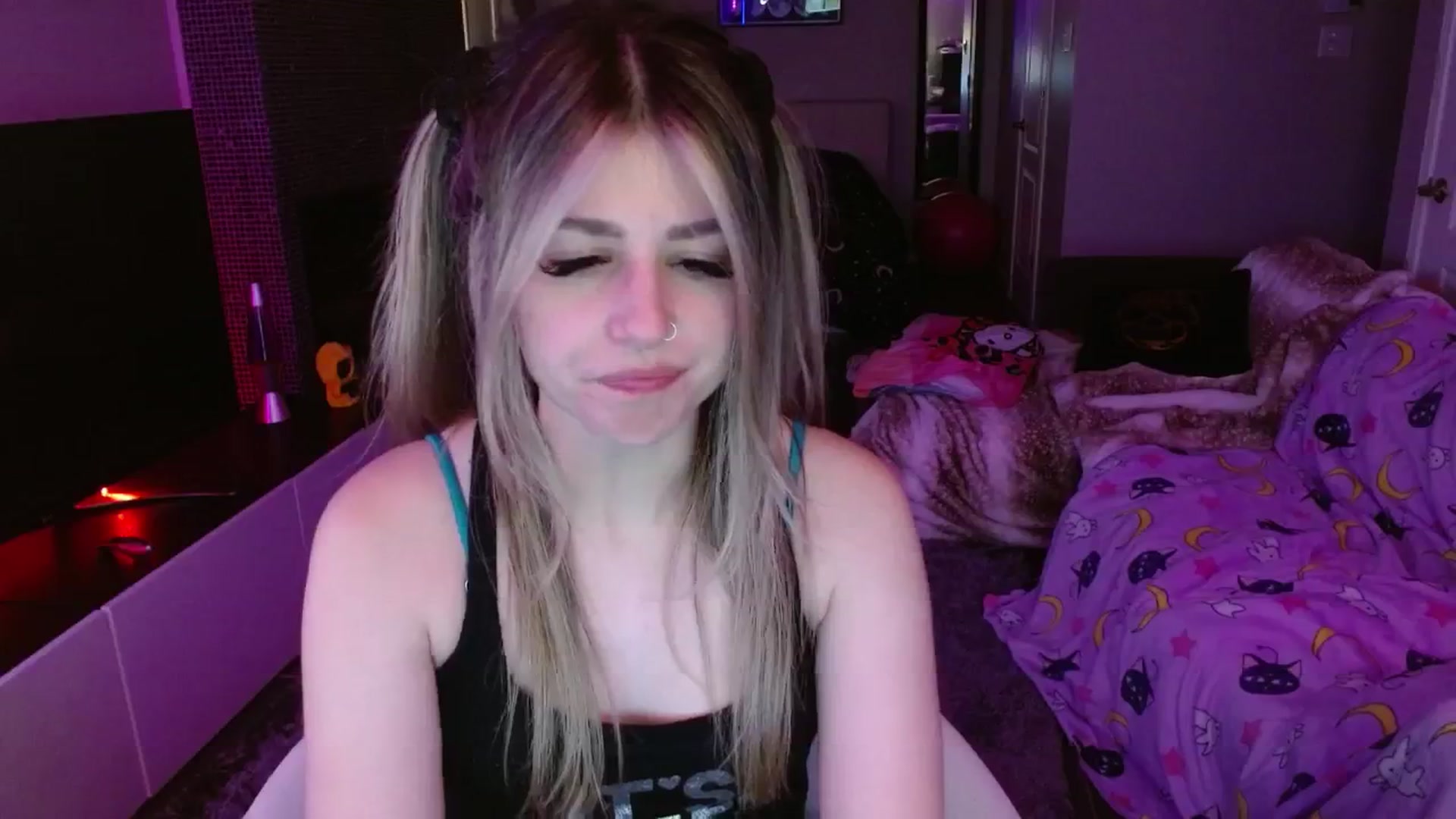 Gallery image thumbnail from Serafina's myfreecams stream on, 08/08/2024, 05:37 image 15 of 20