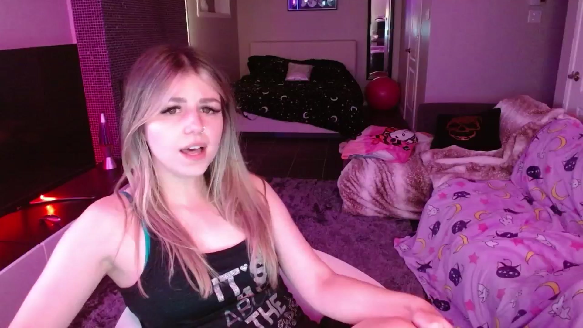 Gallery image thumbnail from Serafina's myfreecams stream on, 08/08/2024, 05:37 image 8 of 20