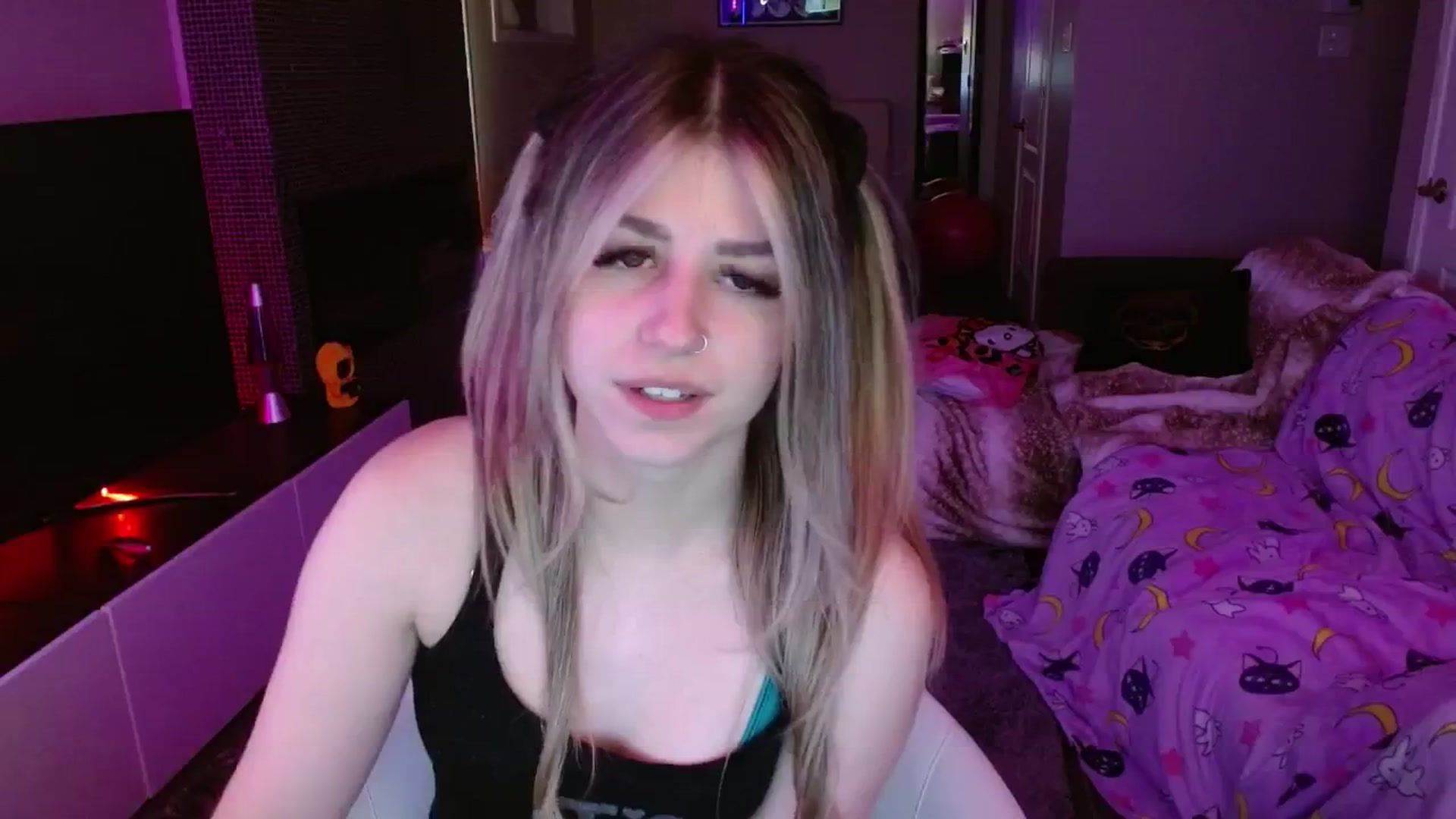 Gallery image thumbnail from Serafina's myfreecams stream on, 08/08/2024, 05:37 image 16 of 20