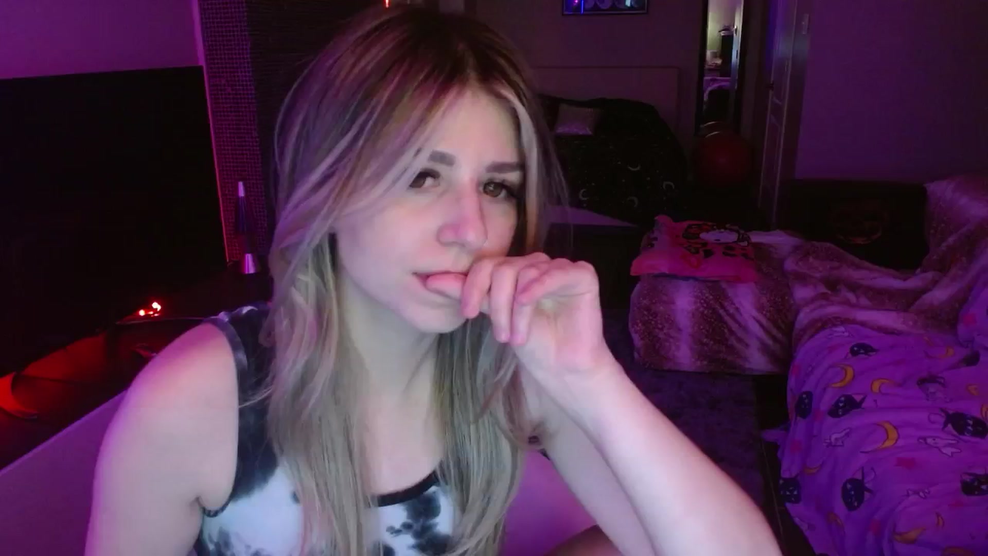 Gallery image thumbnail from Serafina's myfreecams stream on, 08/09/2024, 07:01 image 12 of 20