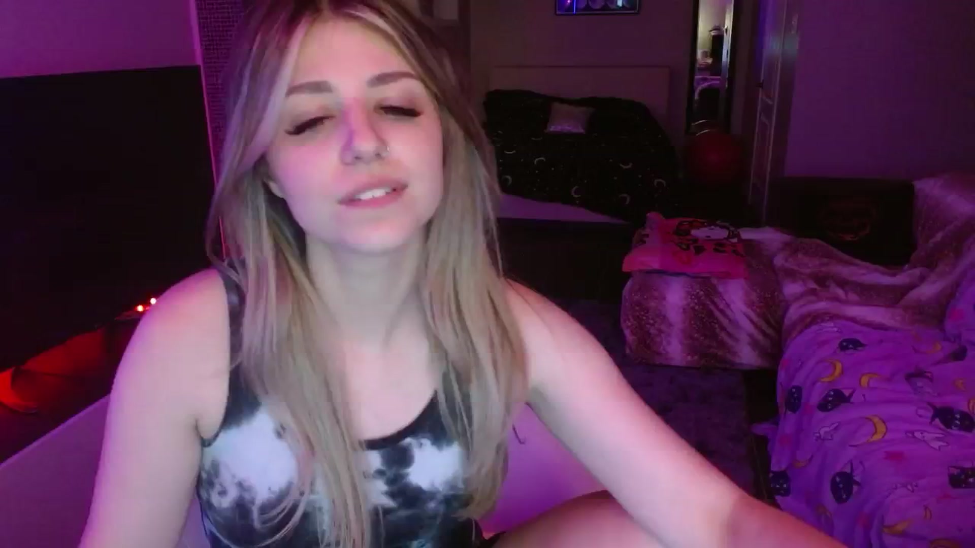 Gallery image thumbnail from Serafina's myfreecams stream on, 08/09/2024, 07:01 image 10 of 20