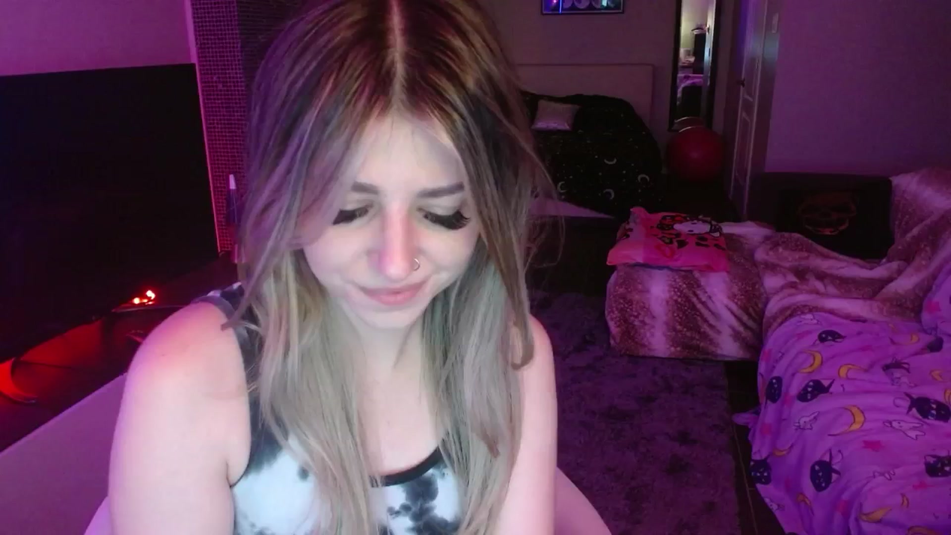 Gallery image thumbnail from Serafina's myfreecams stream on, 08/09/2024, 07:01 image 11 of 20