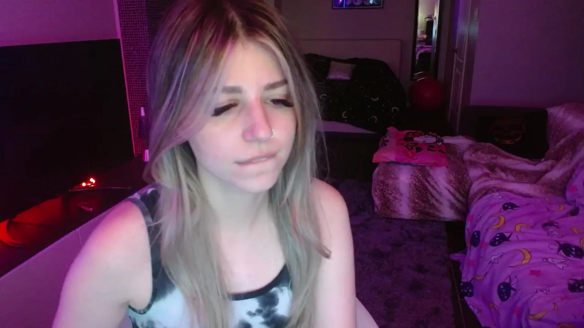 Gallery image thumbnail from Serafina's myfreecams stream on, 08/09/2024, 07:01 image 17 of 20