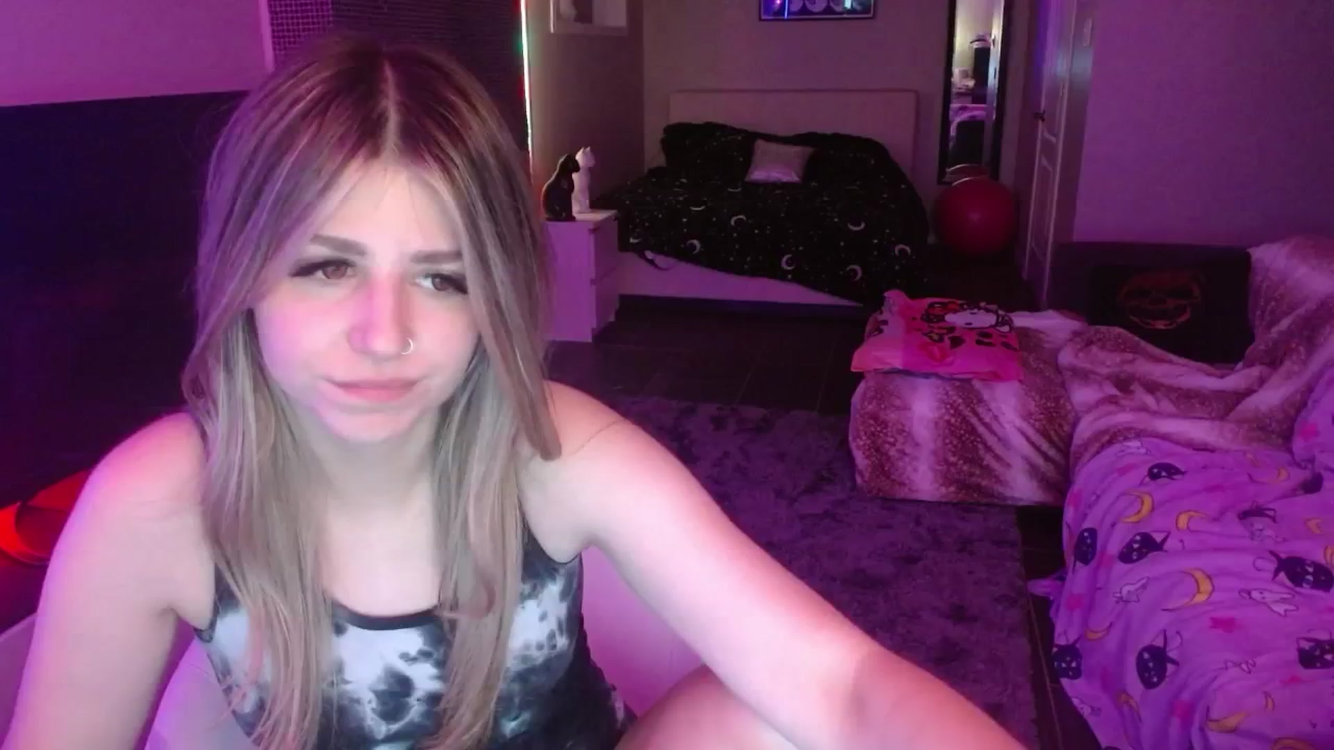 Gallery image thumbnail from Serafina's myfreecams stream on, 08/09/2024, 07:01 image 7 of 20