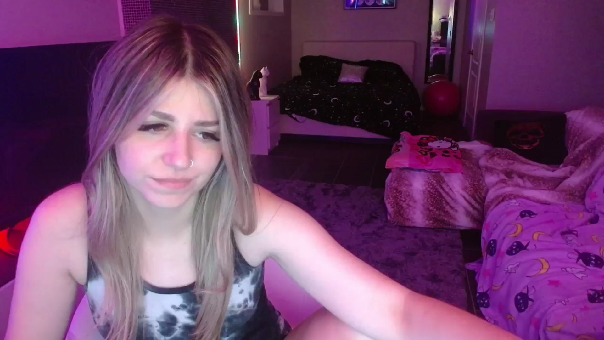 Gallery image thumbnail from Serafina's myfreecams stream on, 08/09/2024, 07:01 image 8 of 20