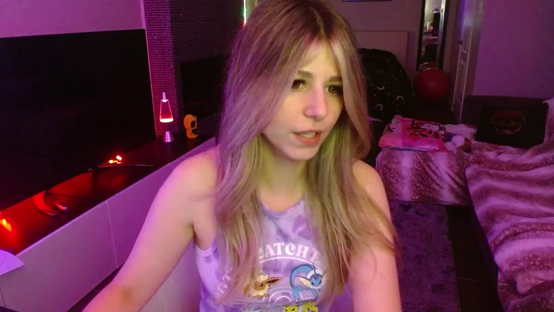 Gallery image thumbnail from Serafina's myfreecams stream on, 08/11/2024, 02:44 image 18 of 20