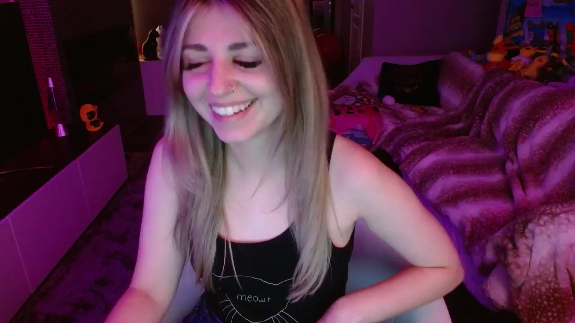 Gallery image thumbnail from Serafina's myfreecams stream on, 08/14/2024, 06:13 image 3 of 20