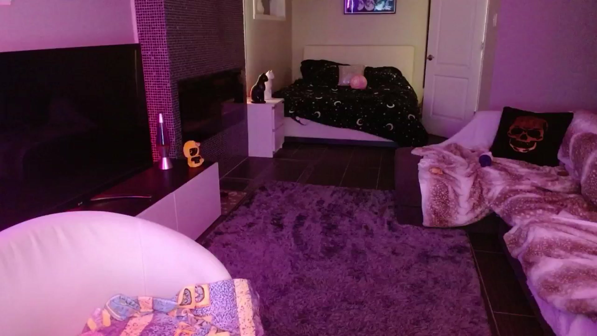 Gallery image thumbnail from Serafina's myfreecams stream on, 08/17/2024, 03:32 image 2 of 20