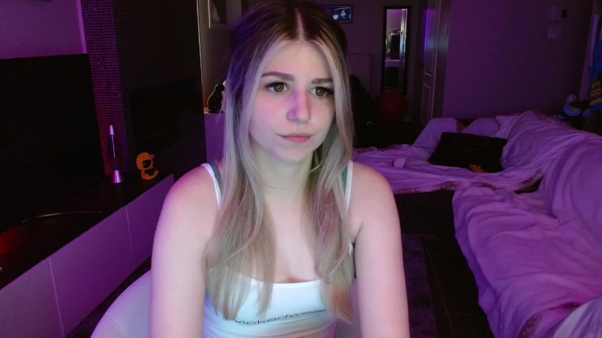 Gallery image thumbnail from Serafina's myfreecams stream on, 08/21/2024, 03:51 image 2 of 20