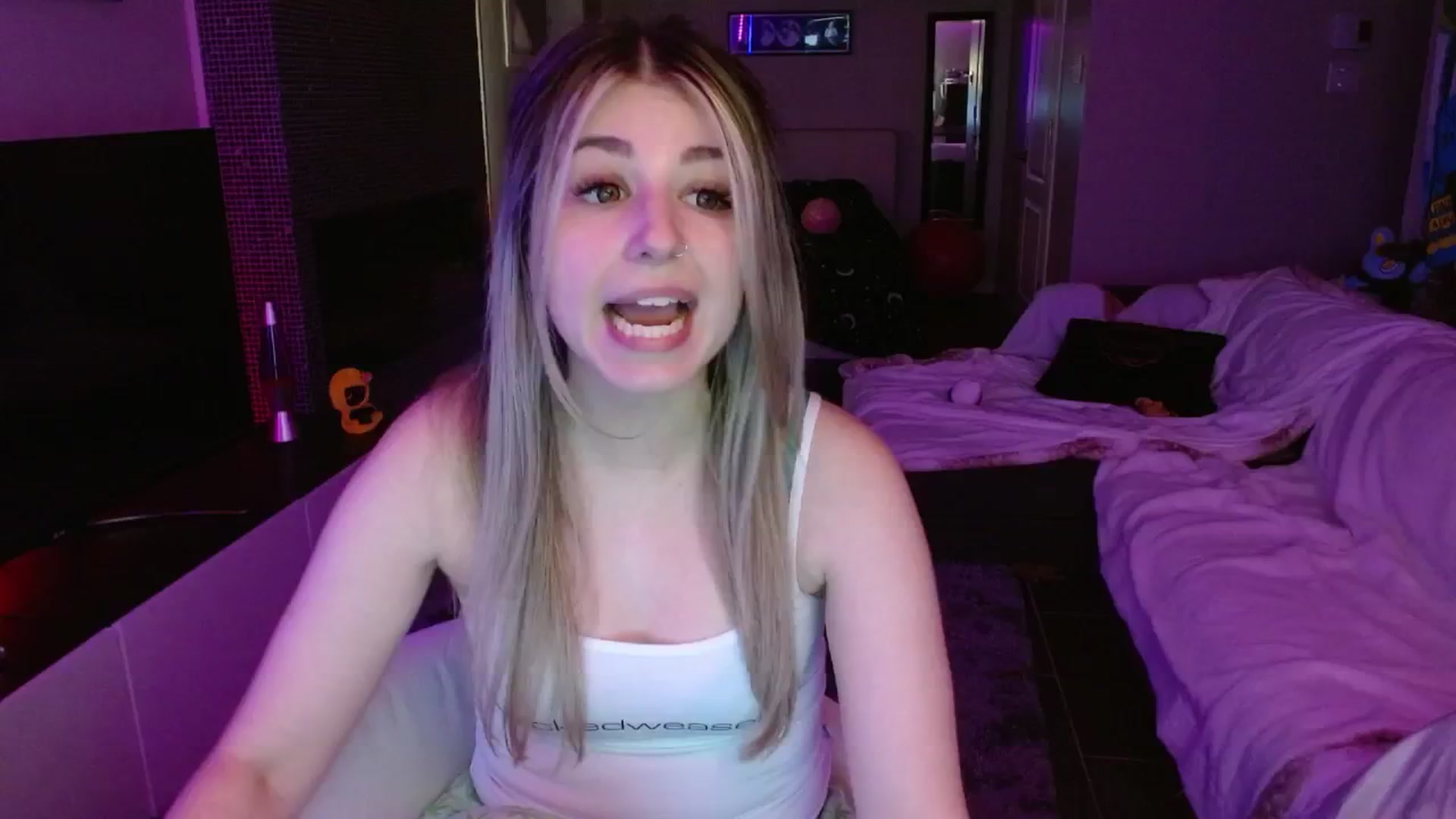 Gallery image thumbnail from Serafina's myfreecams stream on, 08/21/2024, 03:51 image 7 of 20