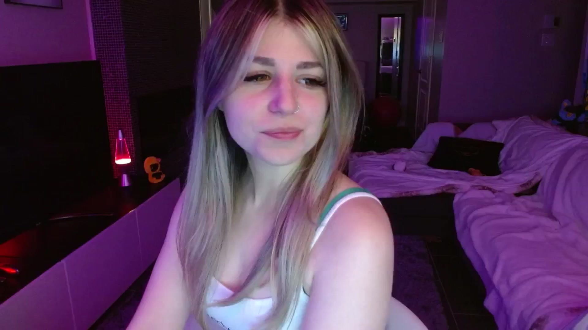 Gallery image thumbnail from Serafina's myfreecams stream on, 08/21/2024, 05:07 image 10 of 20