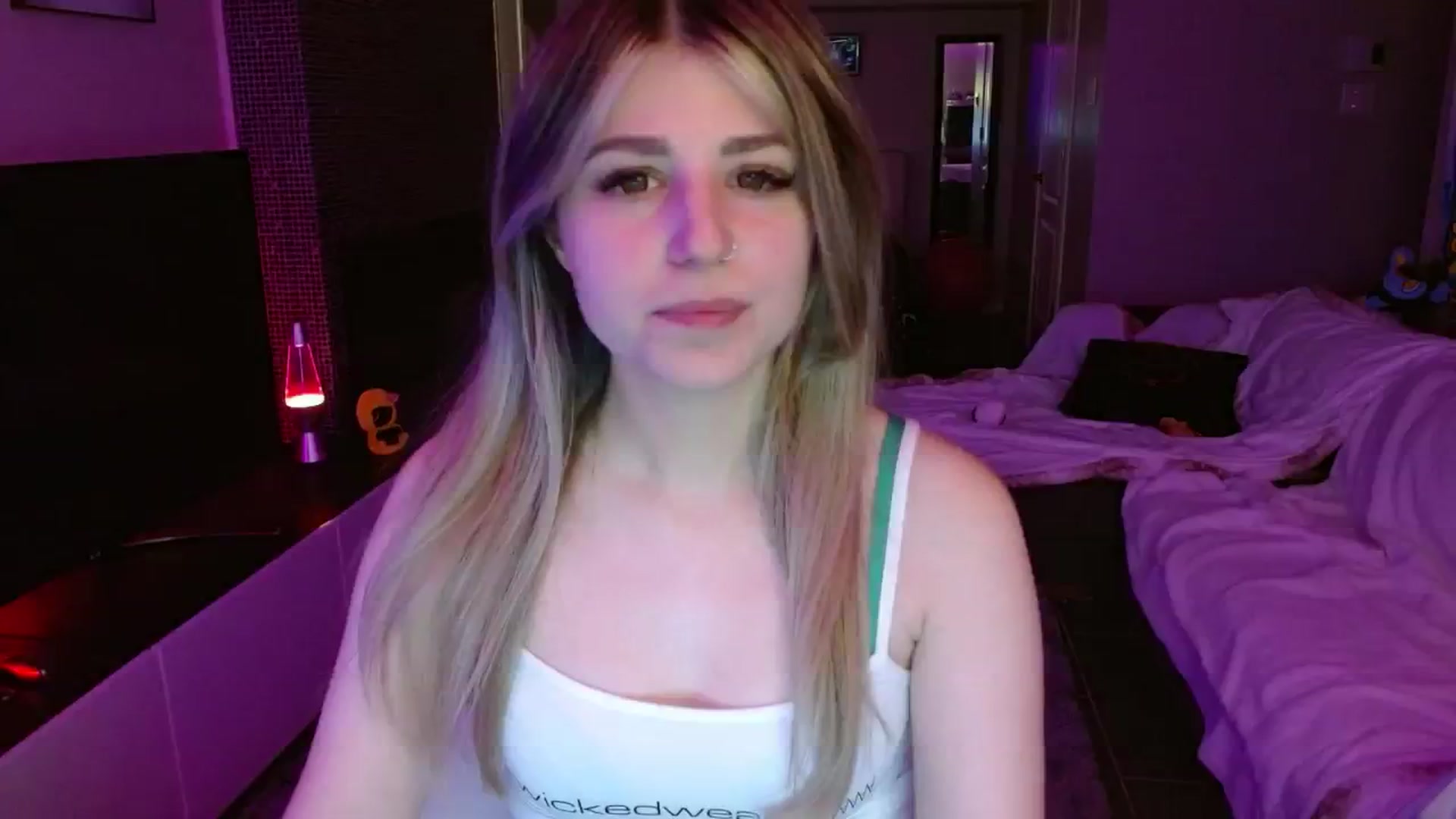 Gallery image thumbnail from Serafina's myfreecams stream on, 08/21/2024, 05:07 image 9 of 20