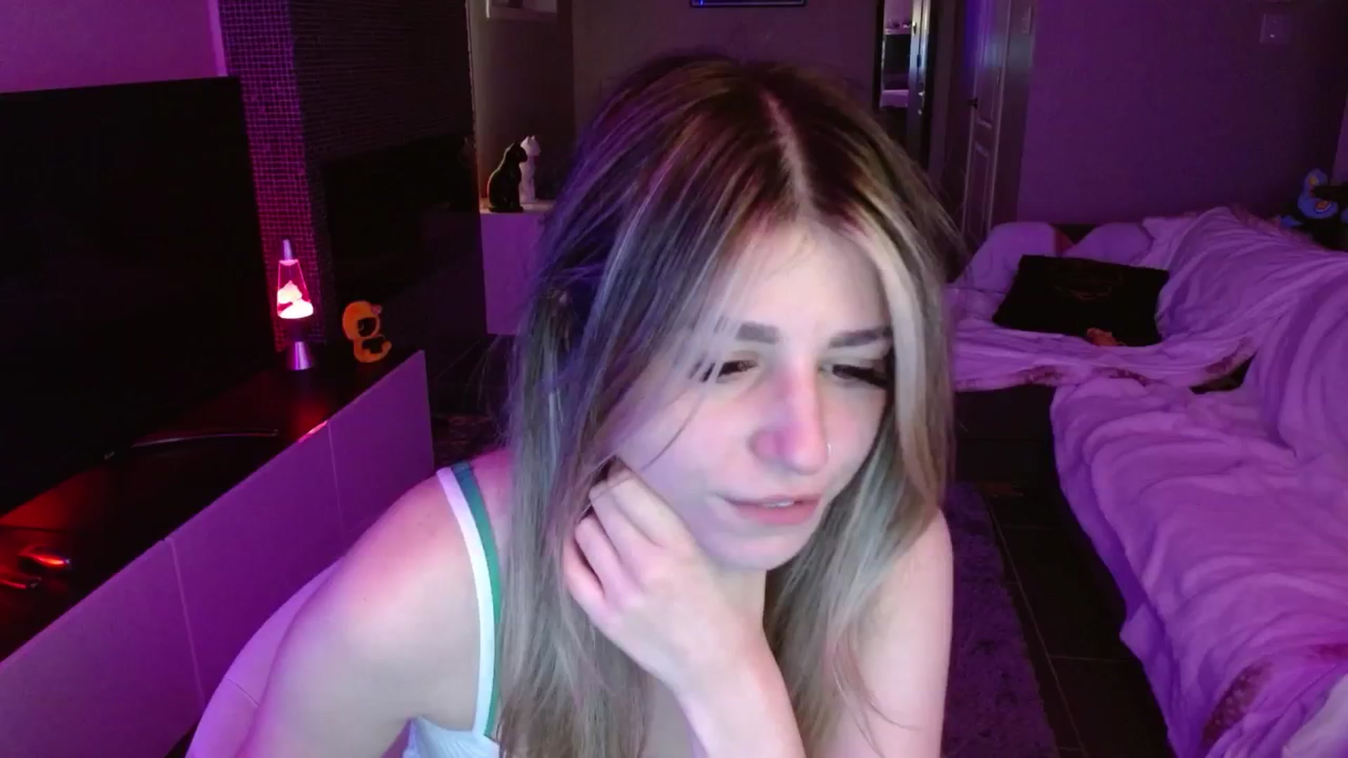 Gallery image thumbnail from Serafina's myfreecams stream on, 08/21/2024, 05:07 image 15 of 20