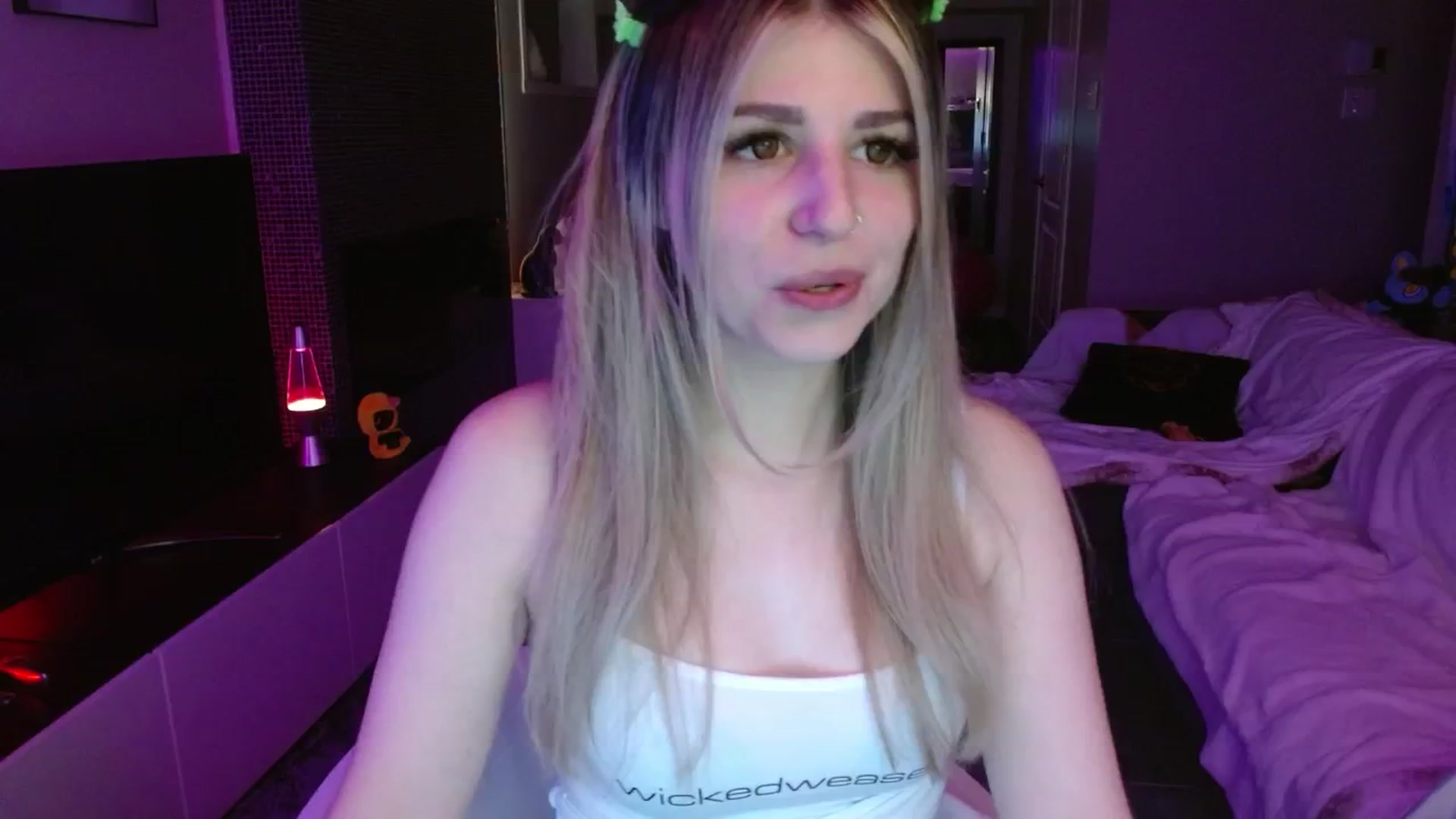 Gallery image thumbnail from Serafina's myfreecams stream on, 08/21/2024, 05:07 image 2 of 20