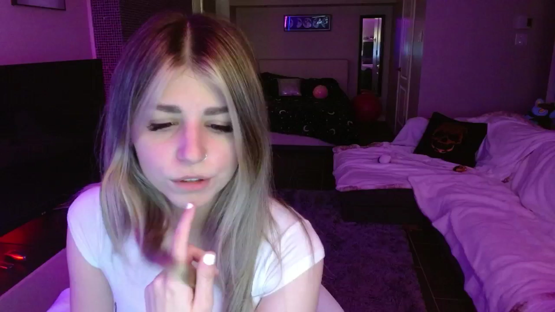 Gallery image thumbnail from Serafina's myfreecams stream on, 08/22/2024, 03:51 image 9 of 20