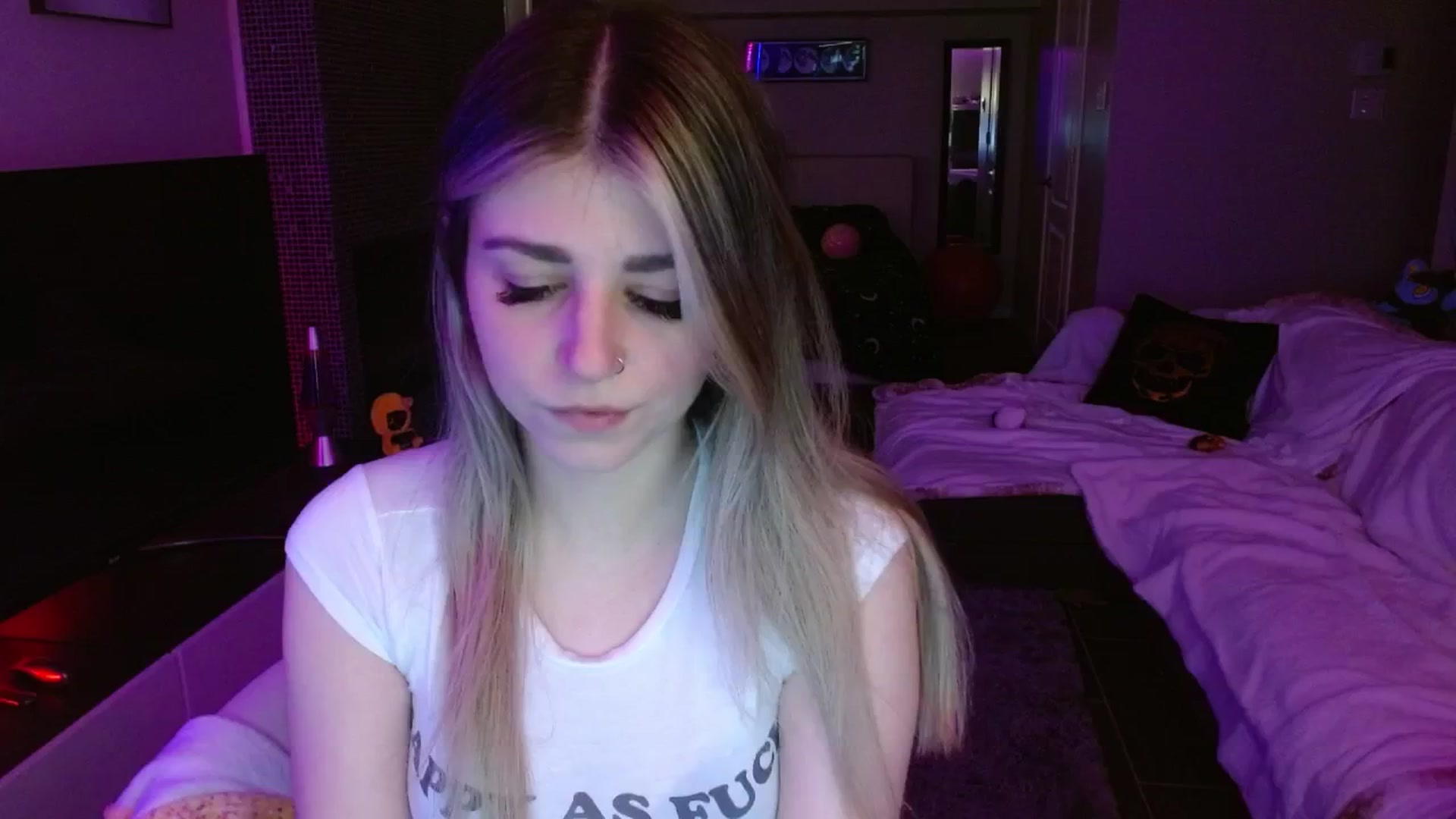 Gallery image thumbnail from Serafina's myfreecams stream on, 08/22/2024, 03:51 image 10 of 20