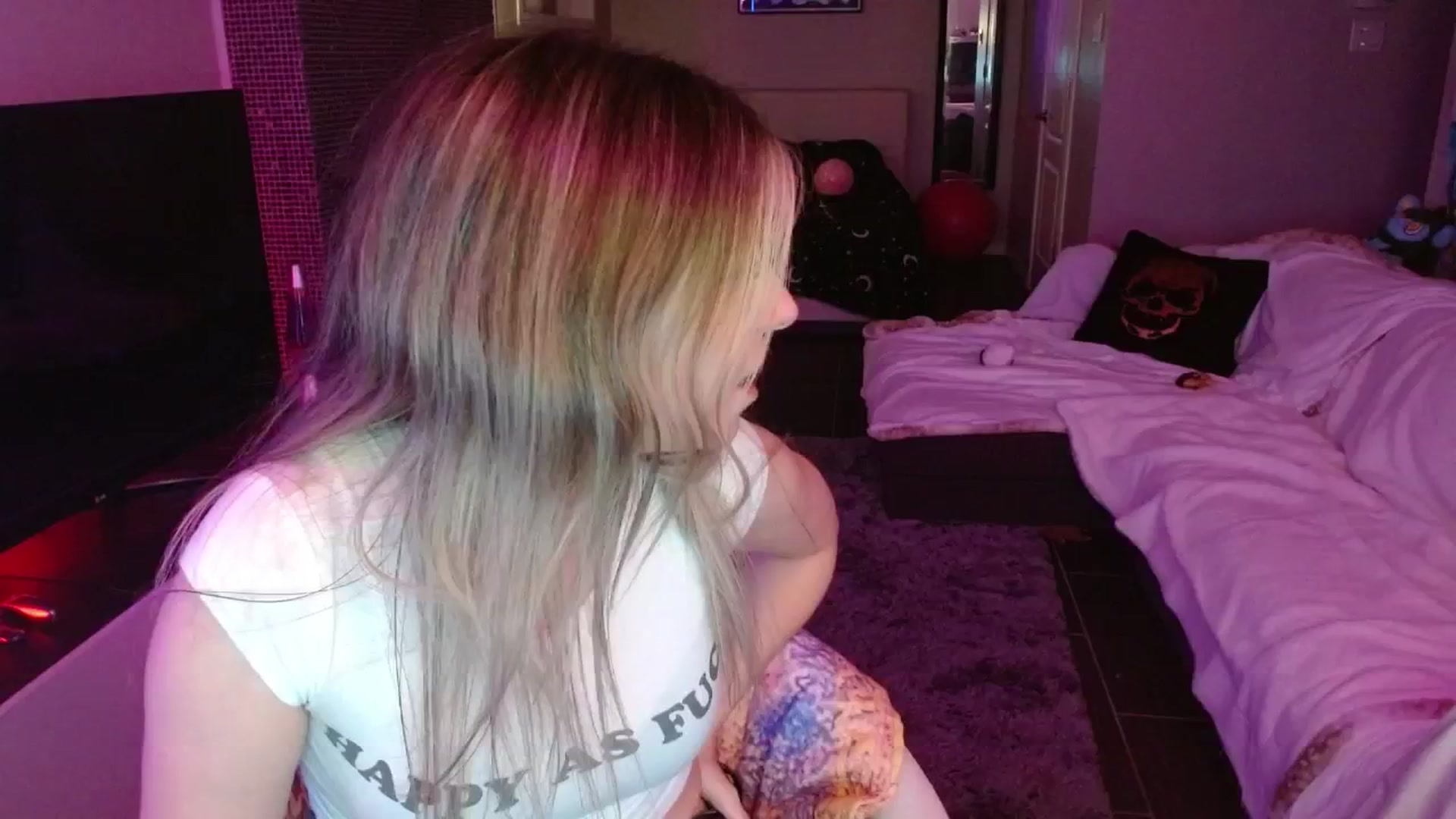Gallery image thumbnail from Serafina's myfreecams stream on, 08/22/2024, 03:51 image 19 of 20