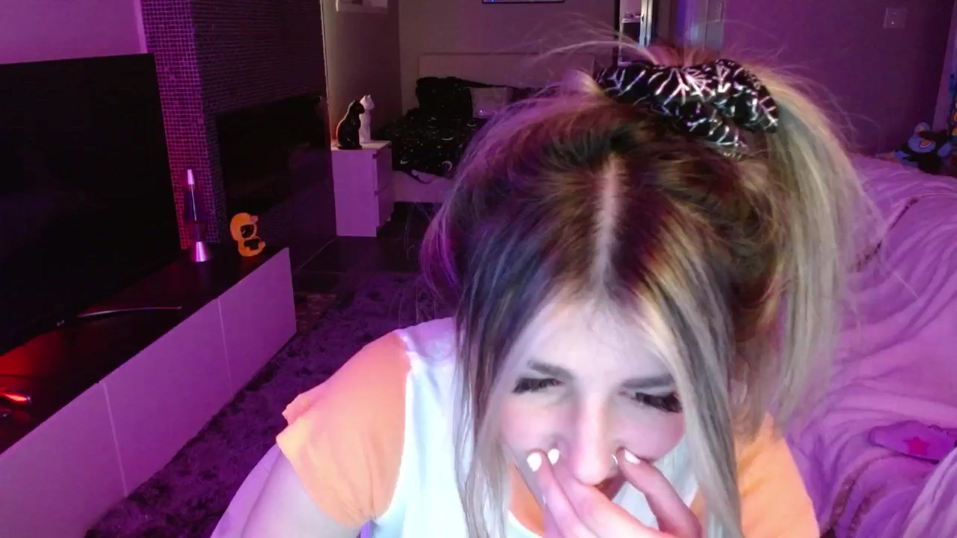 Gallery image thumbnail from Serafina's myfreecams stream on, 08/22/2024, 06:02 image 5 of 20