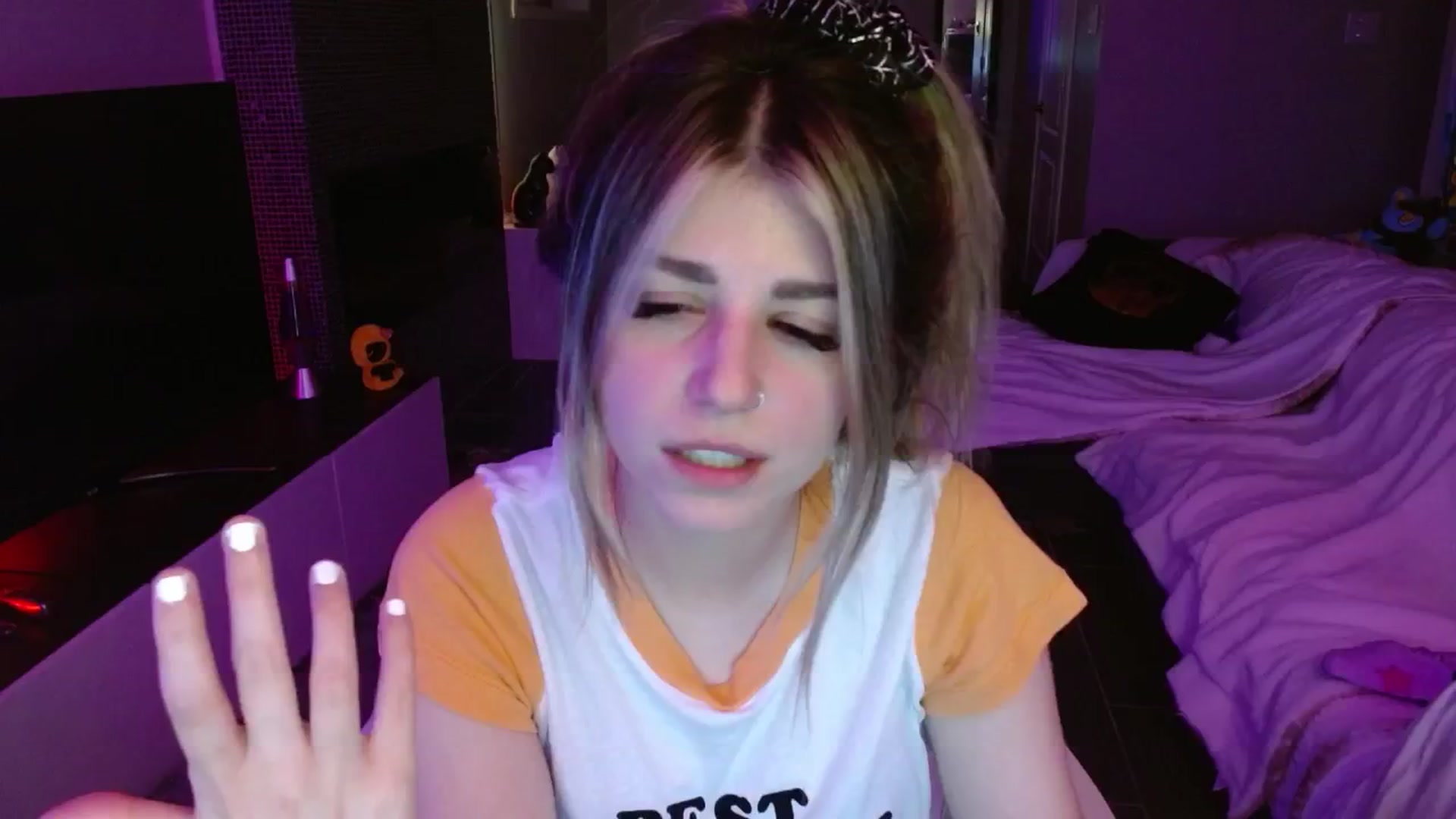 Gallery image thumbnail from Serafina's myfreecams stream on, 08/22/2024, 06:02 image 8 of 20