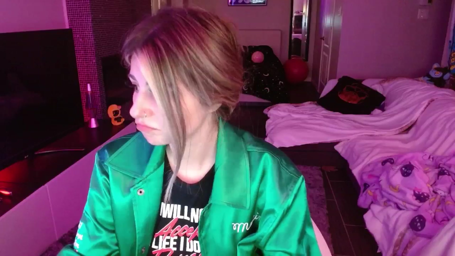 Gallery image thumbnail from Serafina's myfreecams stream on, 08/23/2024, 05:49 image 20 of 20