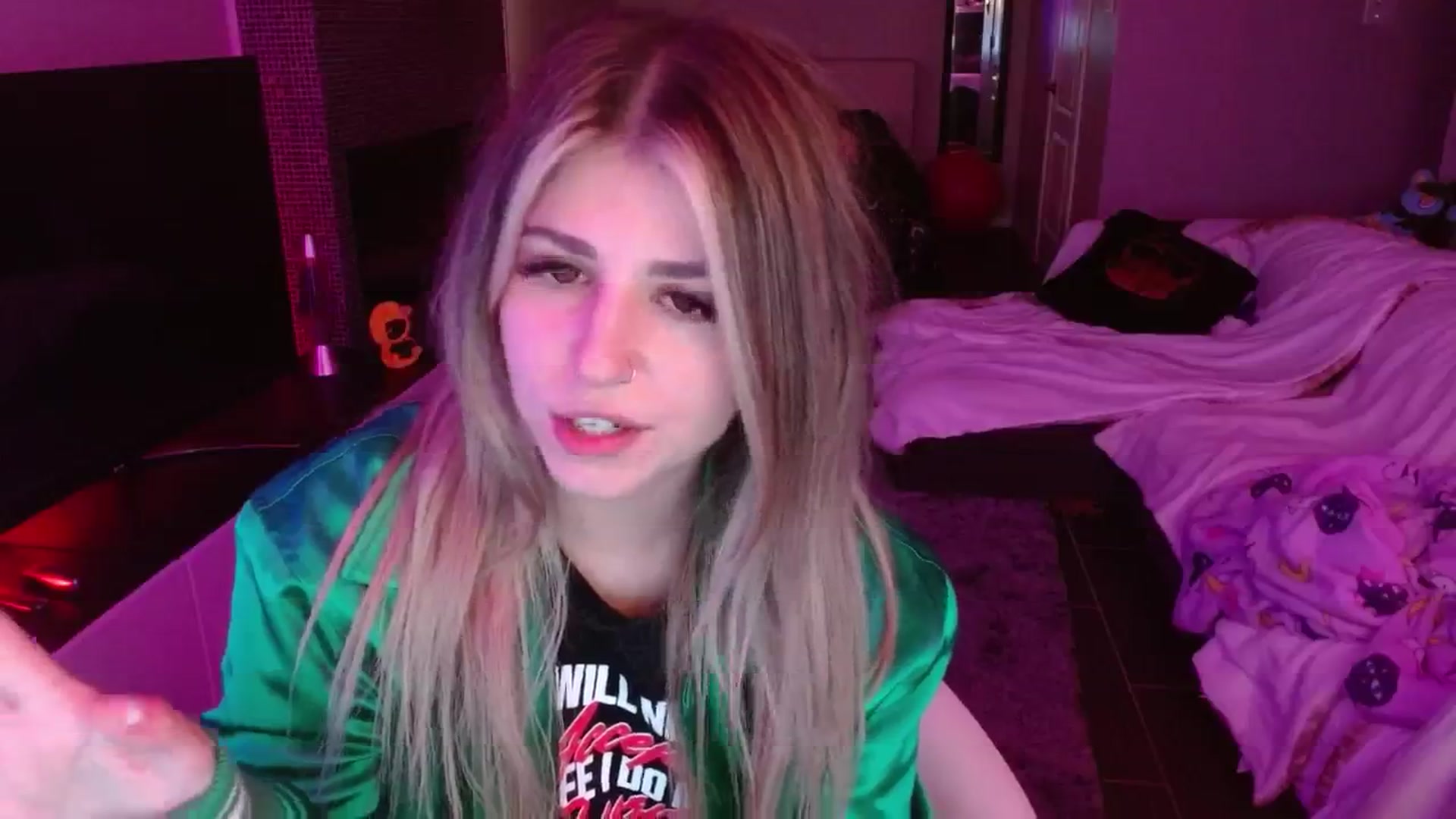 Gallery image thumbnail from Serafina's myfreecams stream on, 08/23/2024, 05:49 image 12 of 20
