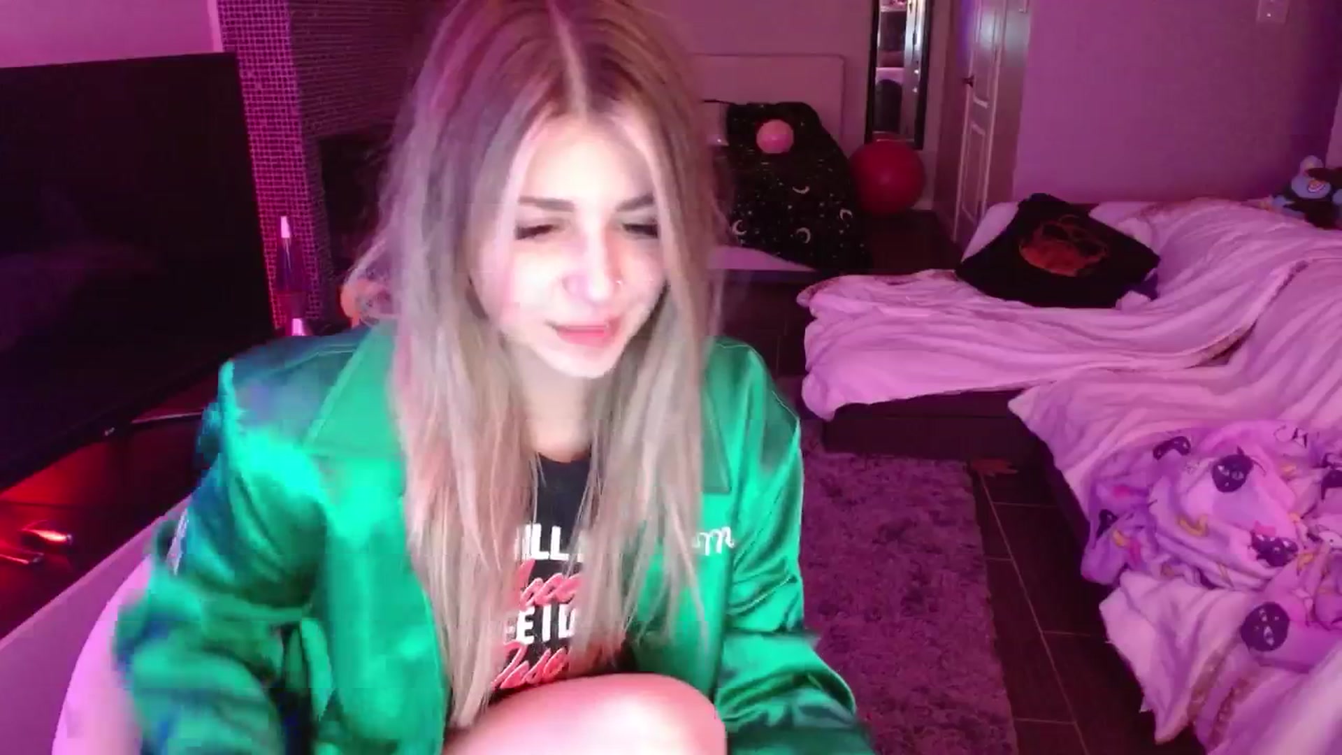 Gallery image thumbnail from Serafina's myfreecams stream on, 08/23/2024, 05:49 image 14 of 20