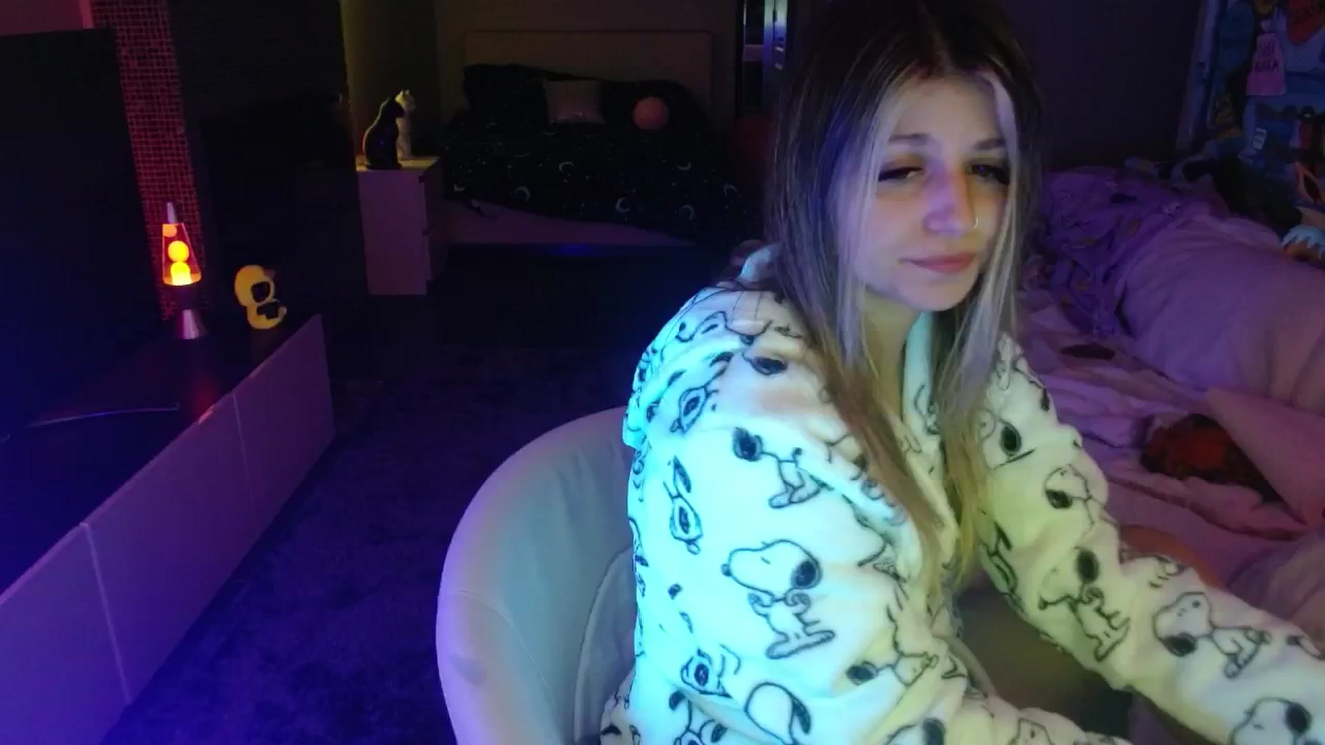 Gallery image thumbnail from Serafina's myfreecams stream on, 08/28/2024, 08:13 image 5 of 20