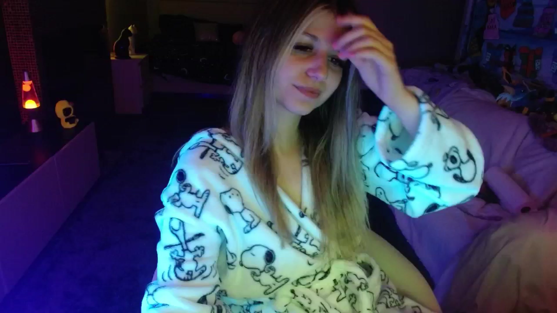 Gallery image thumbnail from Serafina's myfreecams stream on, 08/28/2024, 08:13 image 12 of 20
