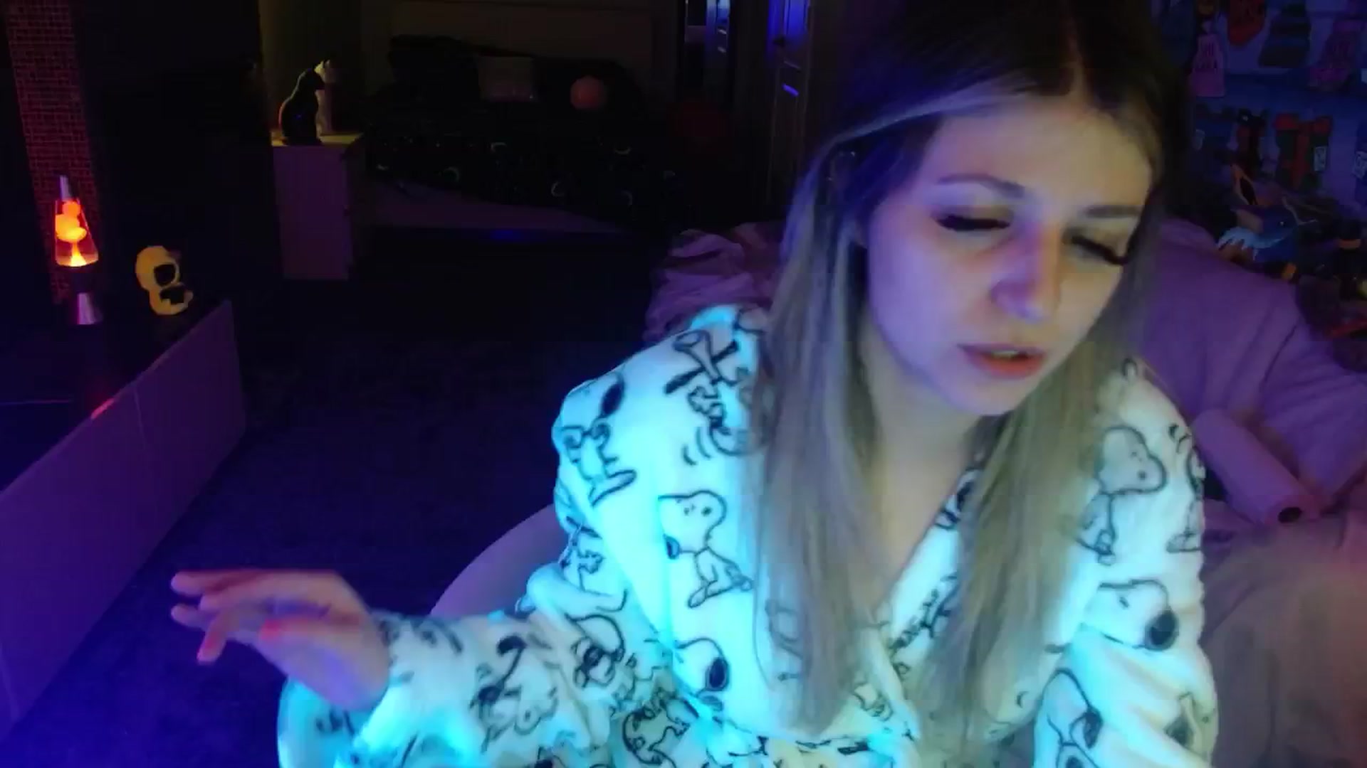 Gallery image thumbnail from Serafina's myfreecams stream on, 08/28/2024, 08:13 image 11 of 20
