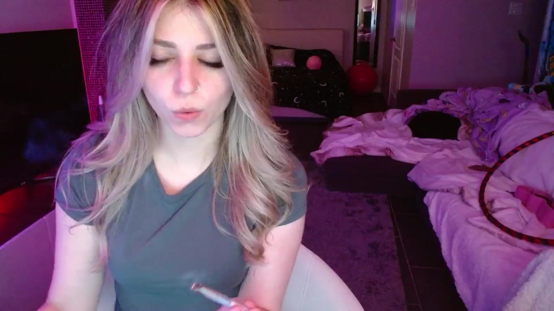 Gallery image thumbnail from Serafina's myfreecams stream on, 08/30/2024, 03:11 image 14 of 20