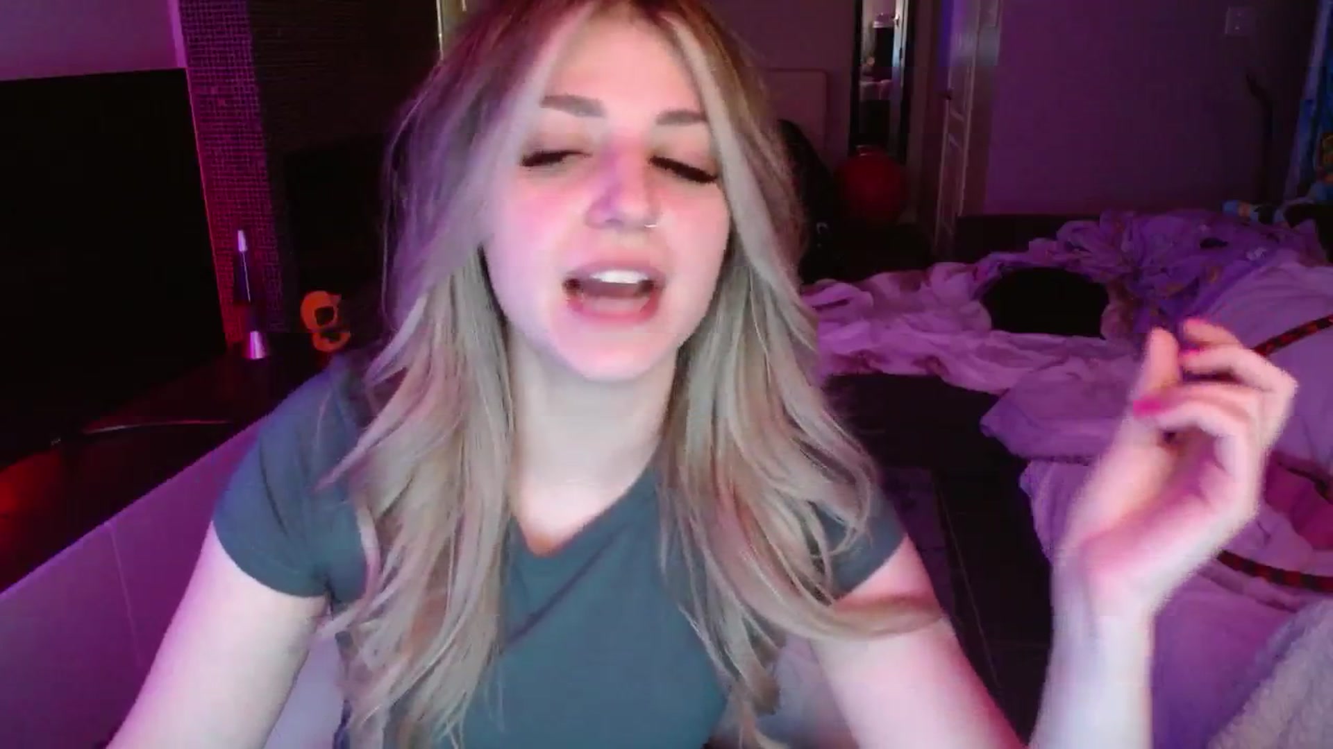 Gallery image thumbnail from Serafina's myfreecams stream on, 08/30/2024, 03:11 image 15 of 20