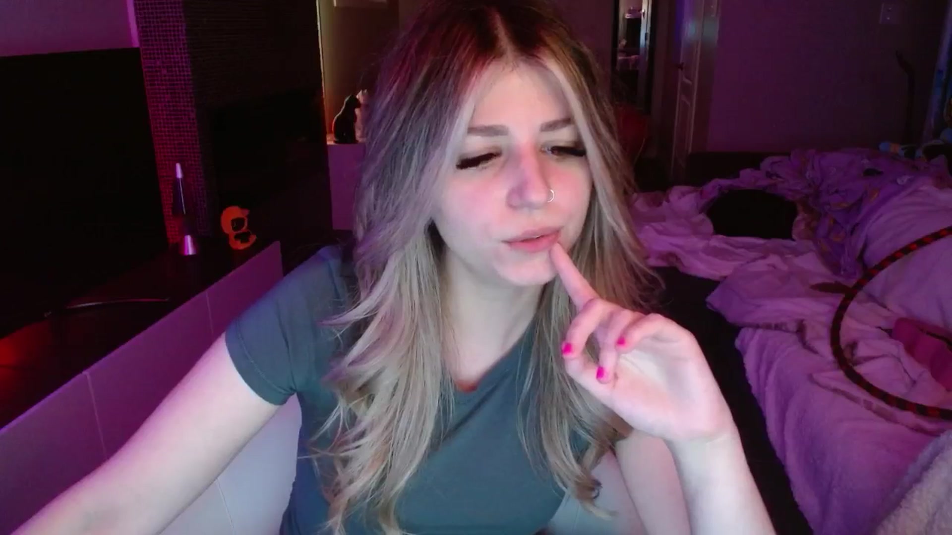 Gallery image thumbnail from Serafina's myfreecams stream on, 08/30/2024, 03:11 image 18 of 20