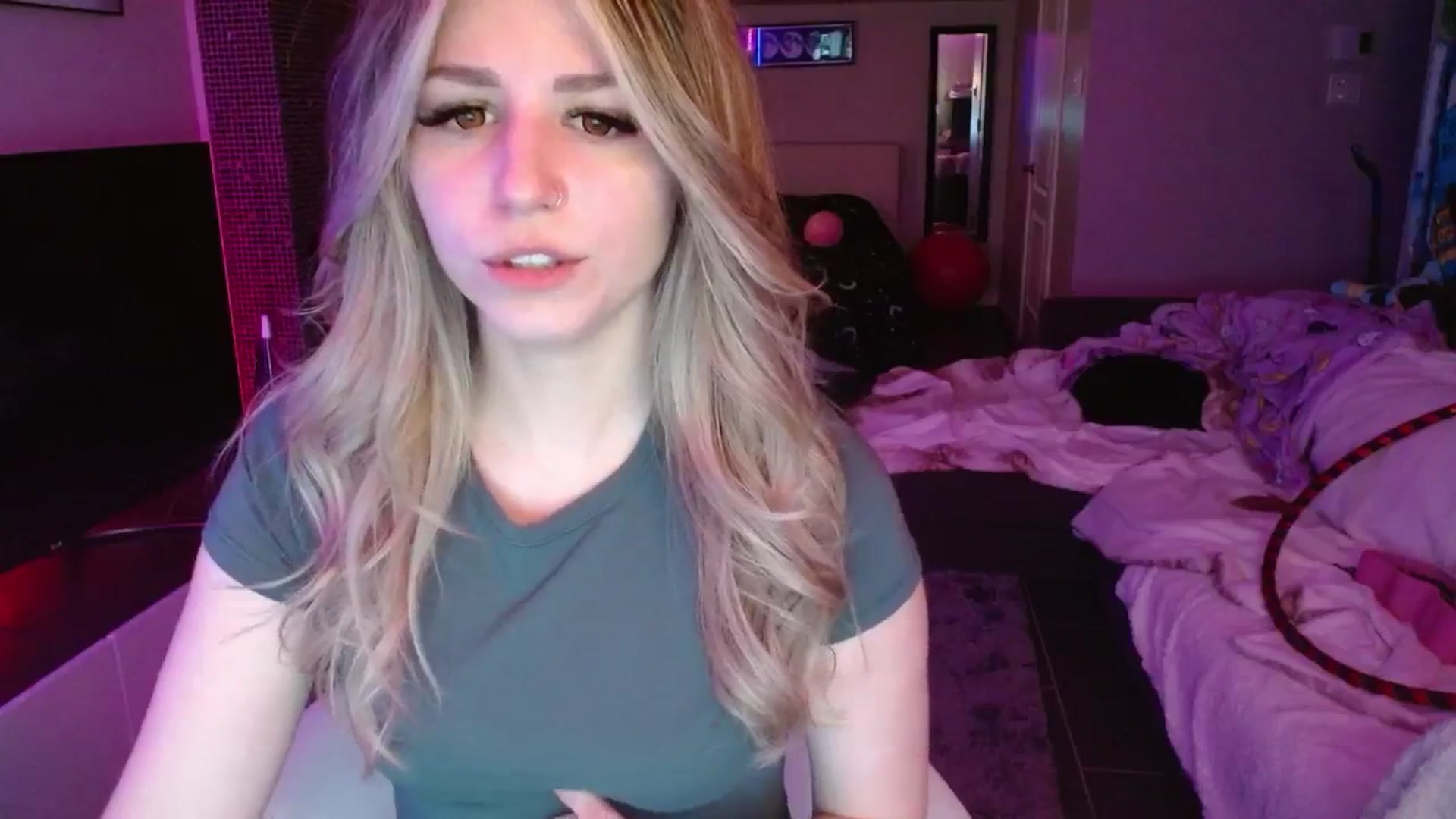 Gallery image thumbnail from Serafina's myfreecams stream on, 08/30/2024, 03:11 image 10 of 20