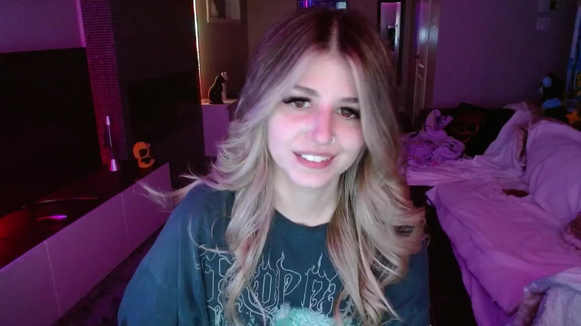 Gallery image thumbnail from Serafina's myfreecams stream on, 09/04/2024, 01:30 image 19 of 20