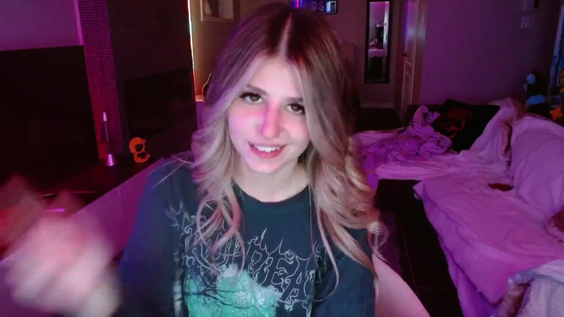 Gallery image thumbnail from Serafina's myfreecams stream on, 09/04/2024, 02:05 image 20 of 20