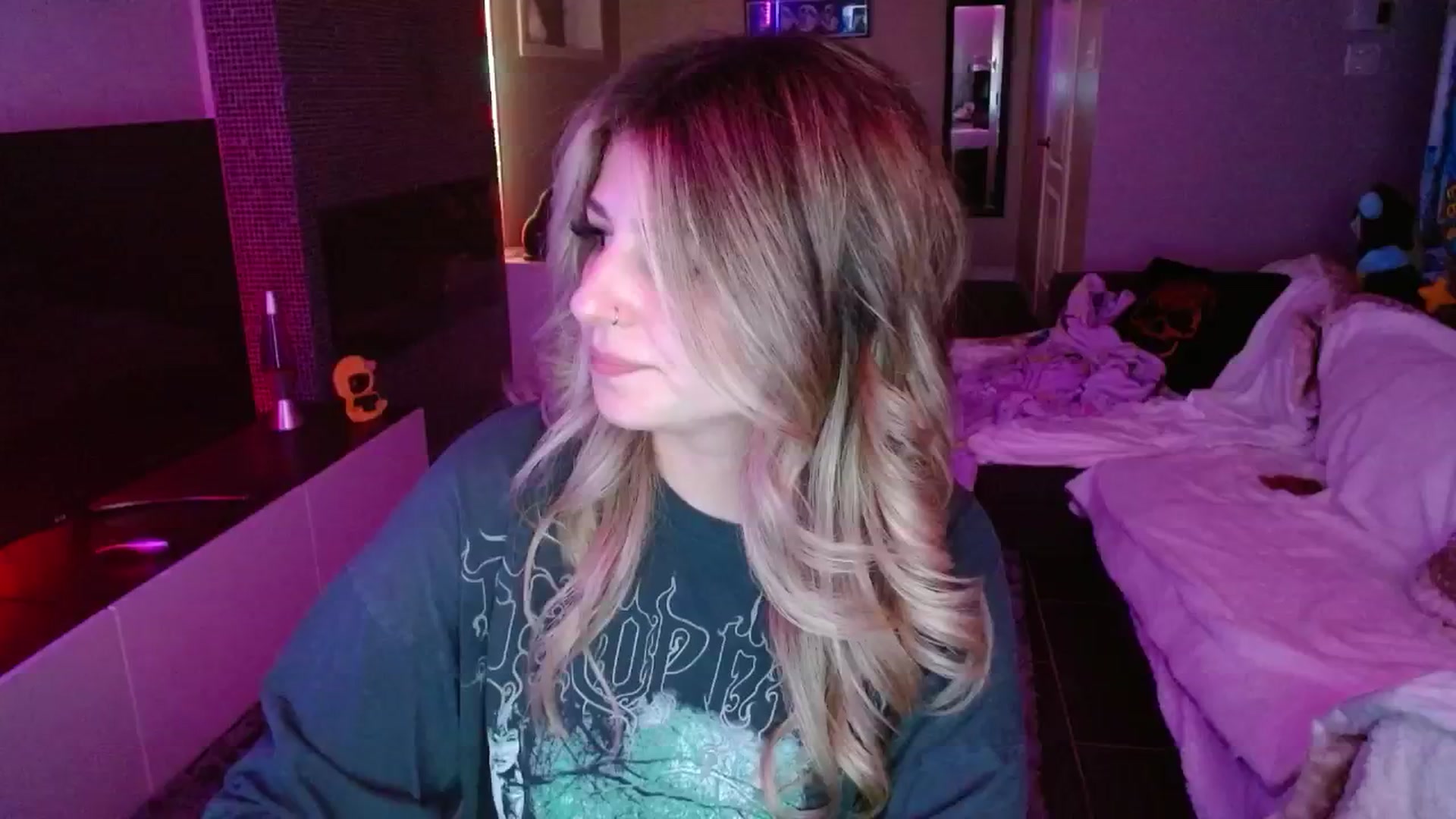 Gallery image thumbnail from Serafina's myfreecams stream on, 09/04/2024, 02:05 image 1 of 20